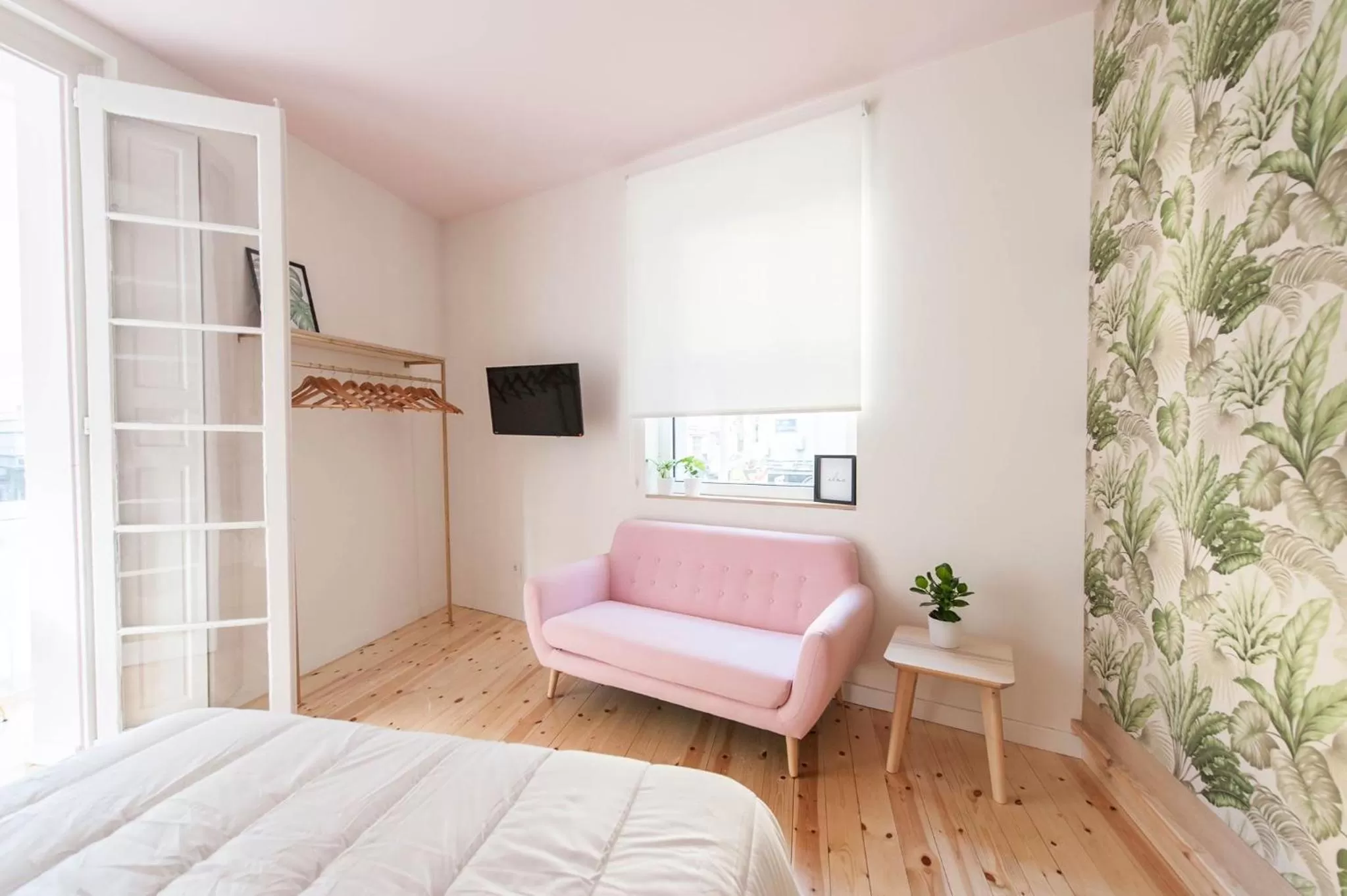 TV and multimedia, Bed in Urban Suite Santander