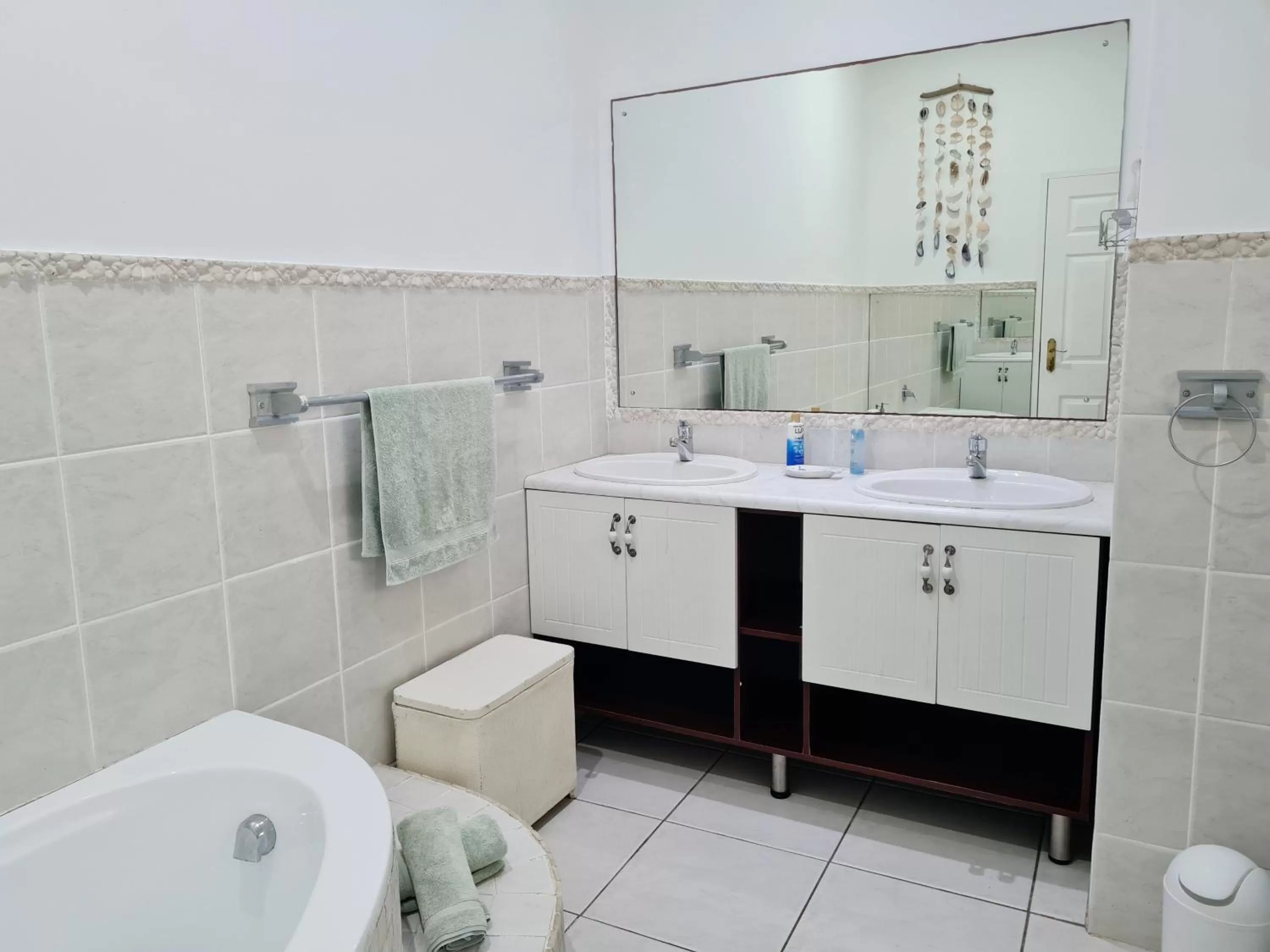 Shower in Shaka's Seat Guesthouse