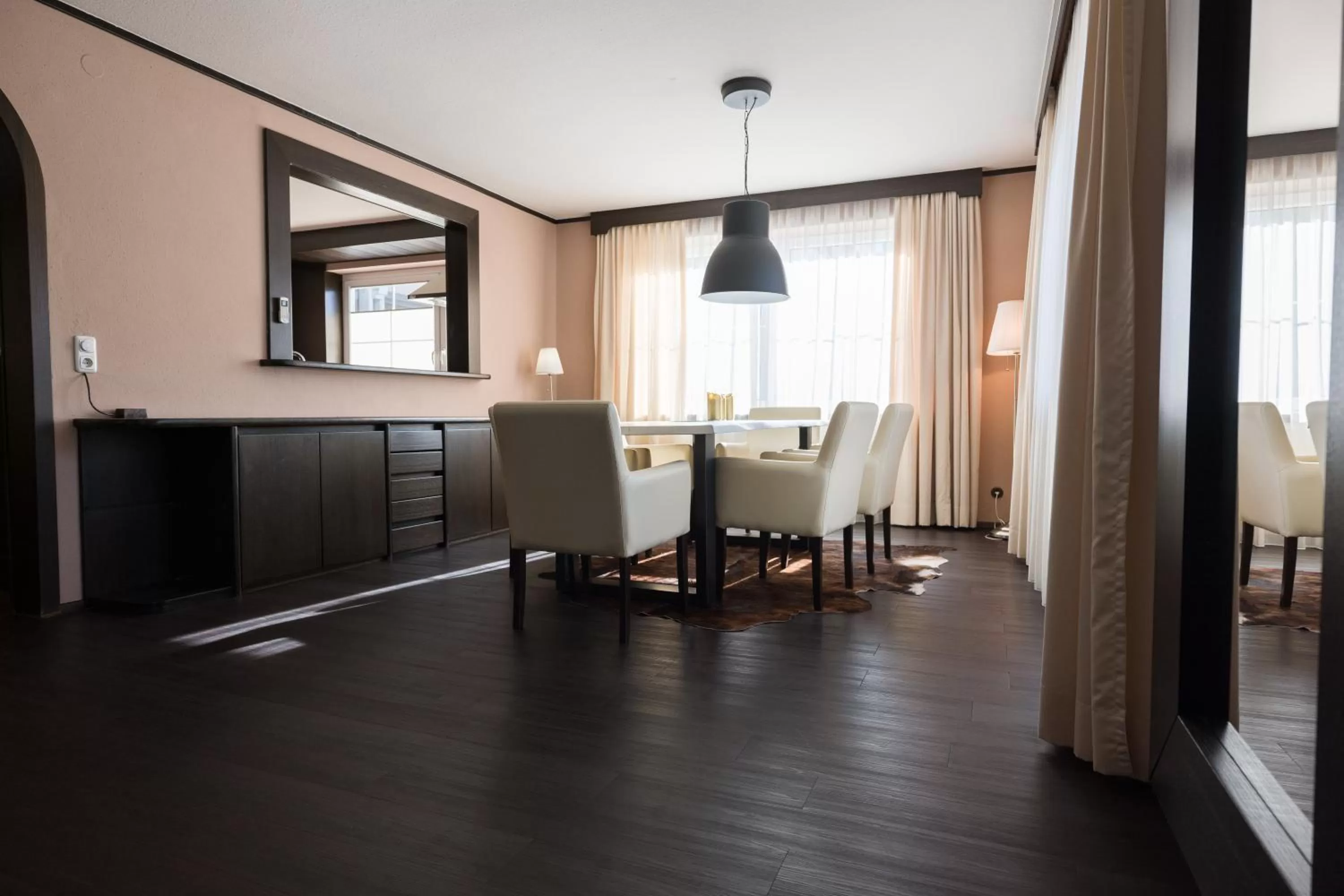 Living room, Dining Area in Hotel Salzburg