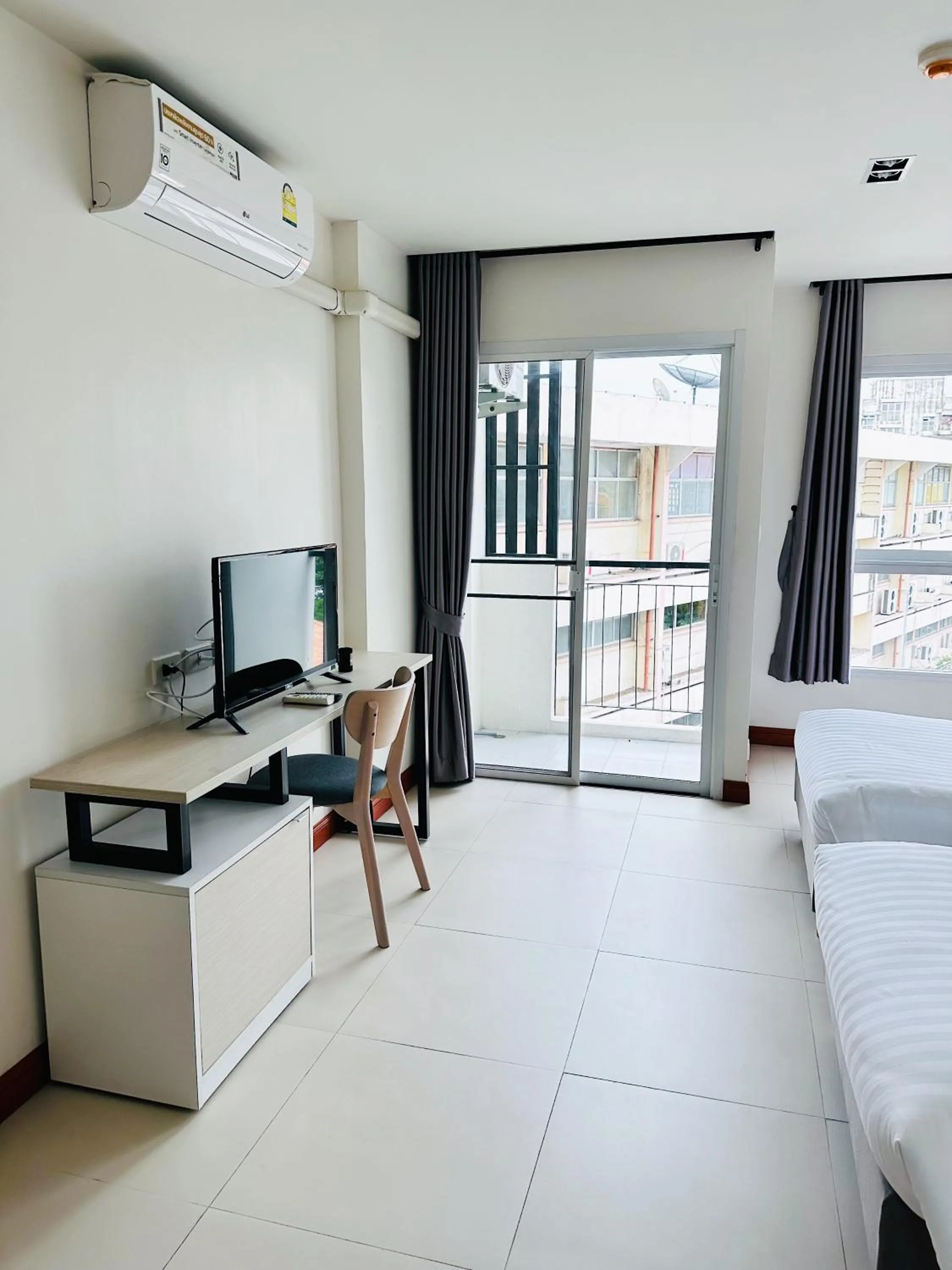 Bedroom, Bed in The Lodge @ Min Residence