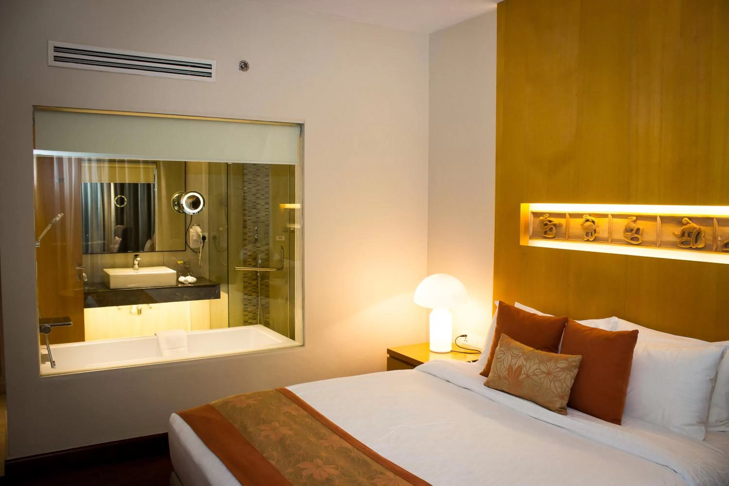 Toilet, Bed in Lakeshore Suites, Banani