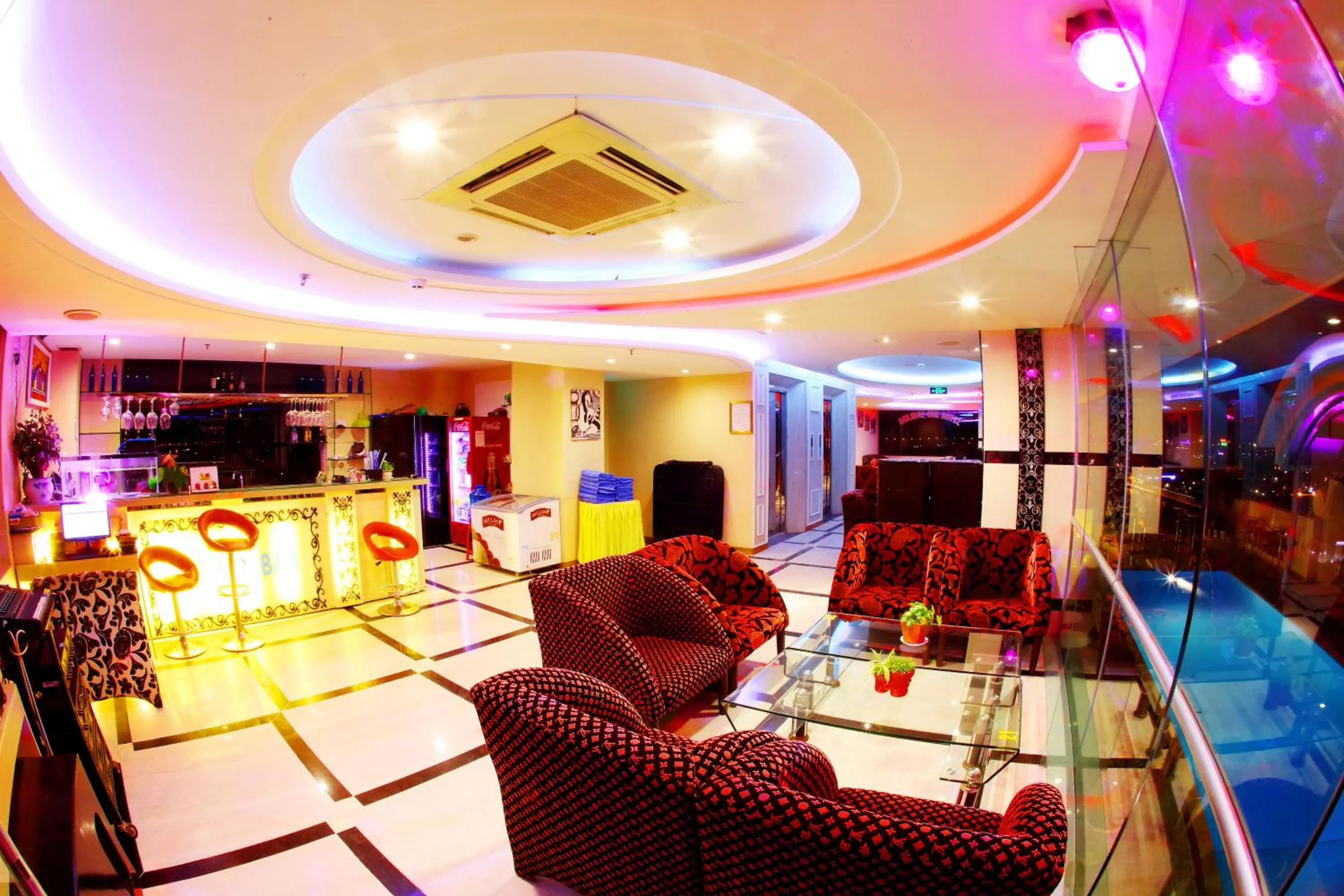 Lounge or bar in Holiday One Can Tho Hotel