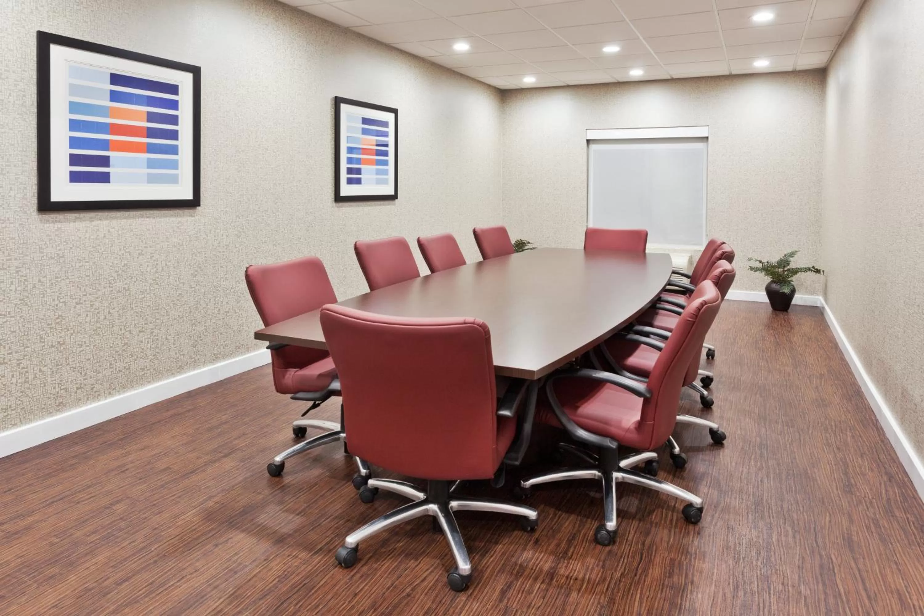 Meeting/conference room in Holiday Inn Express Rome-East by IHG