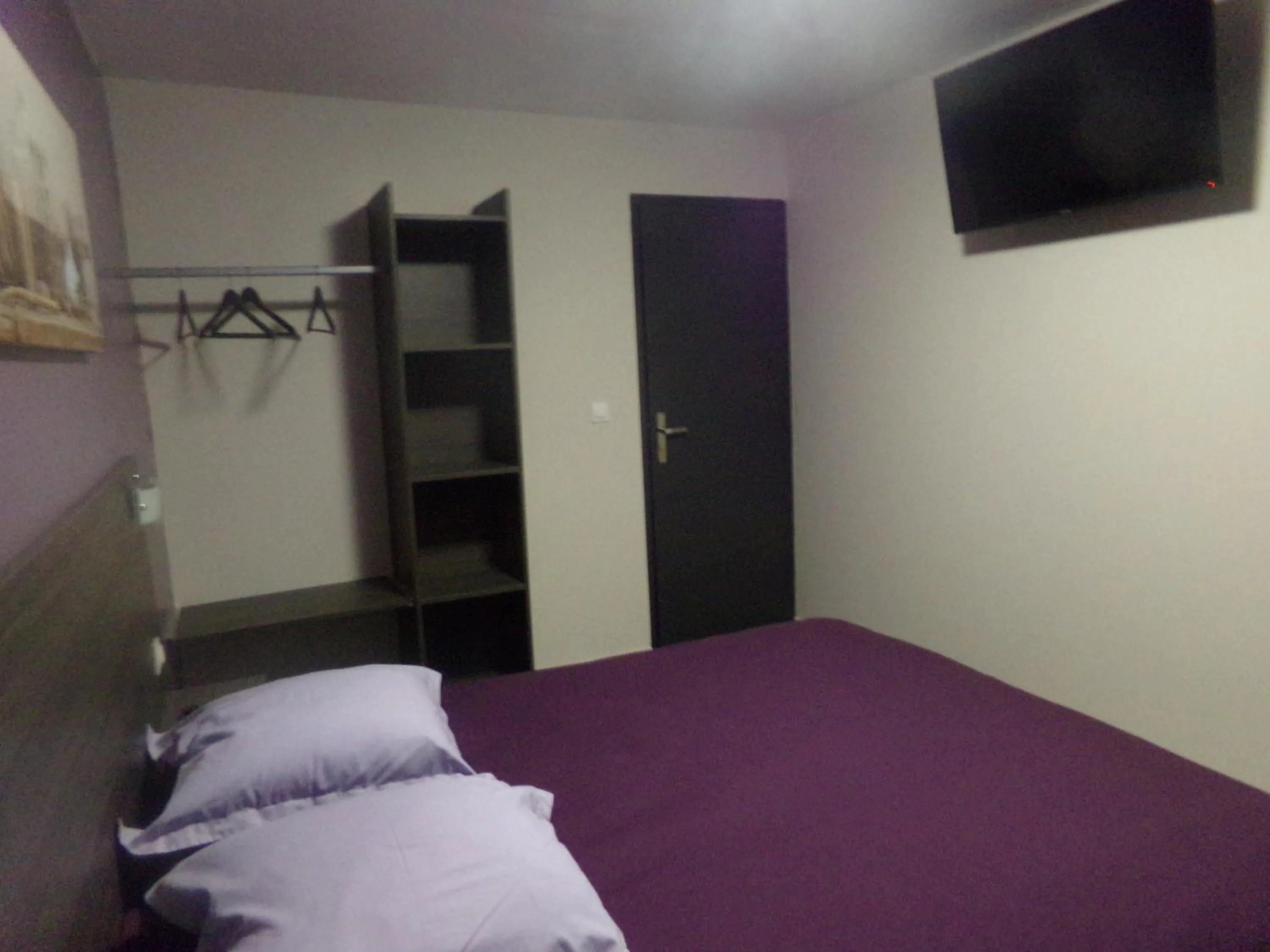 Bedroom, Bed in Hôtel La Tente Verte