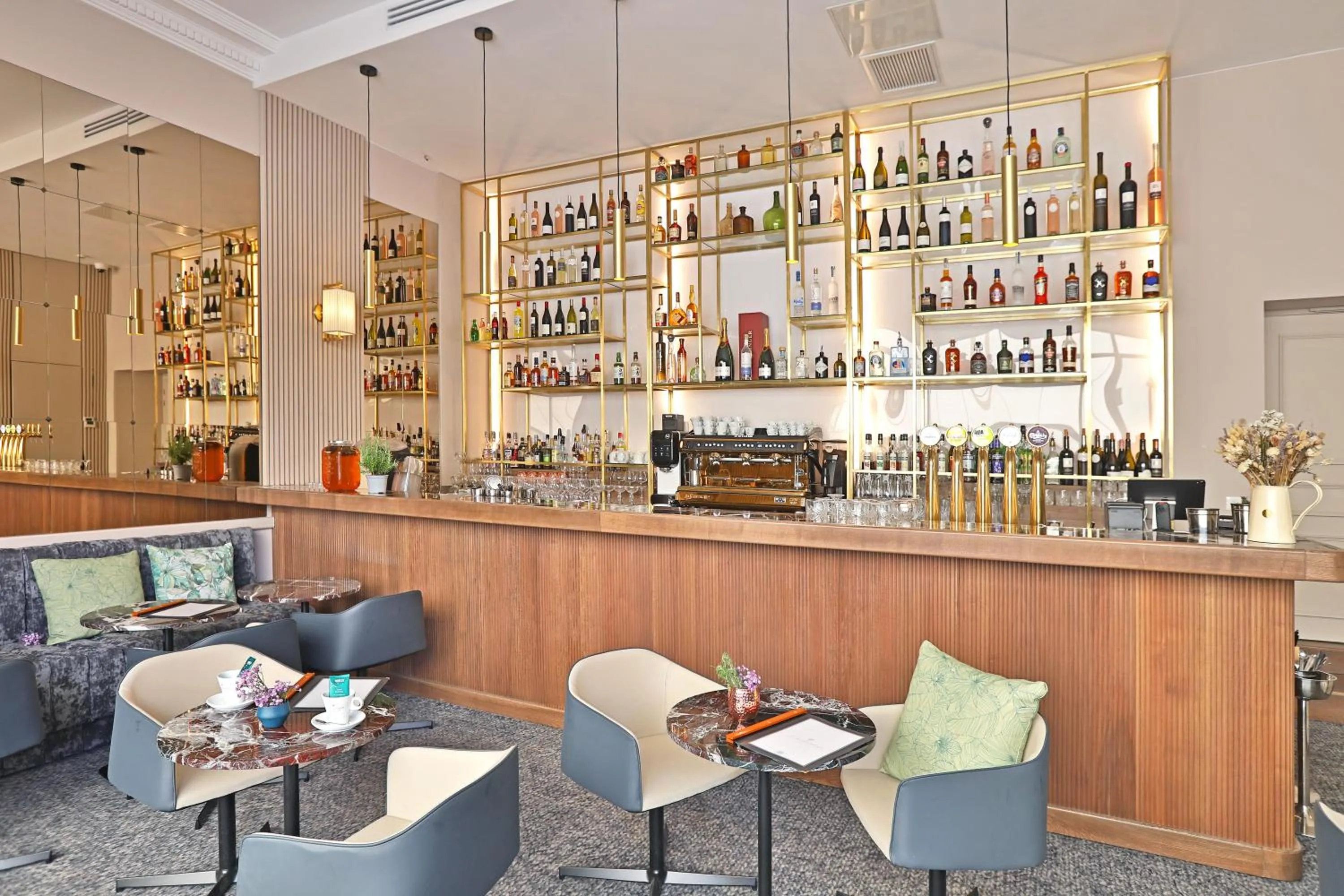 Restaurant/places to eat in Negrecoste Hôtel & Spa