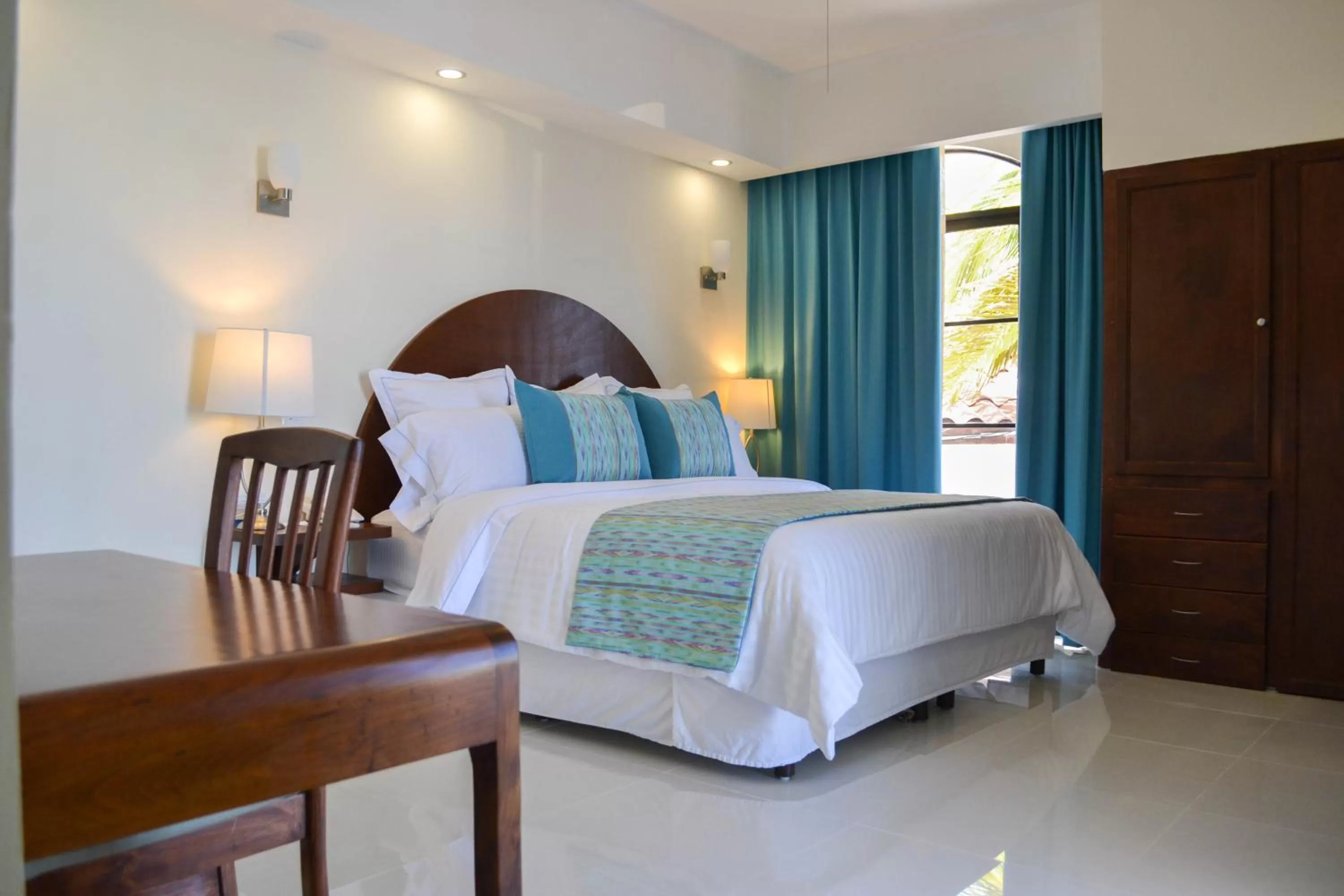 Bed in The Westmarine Waterfront Hotel