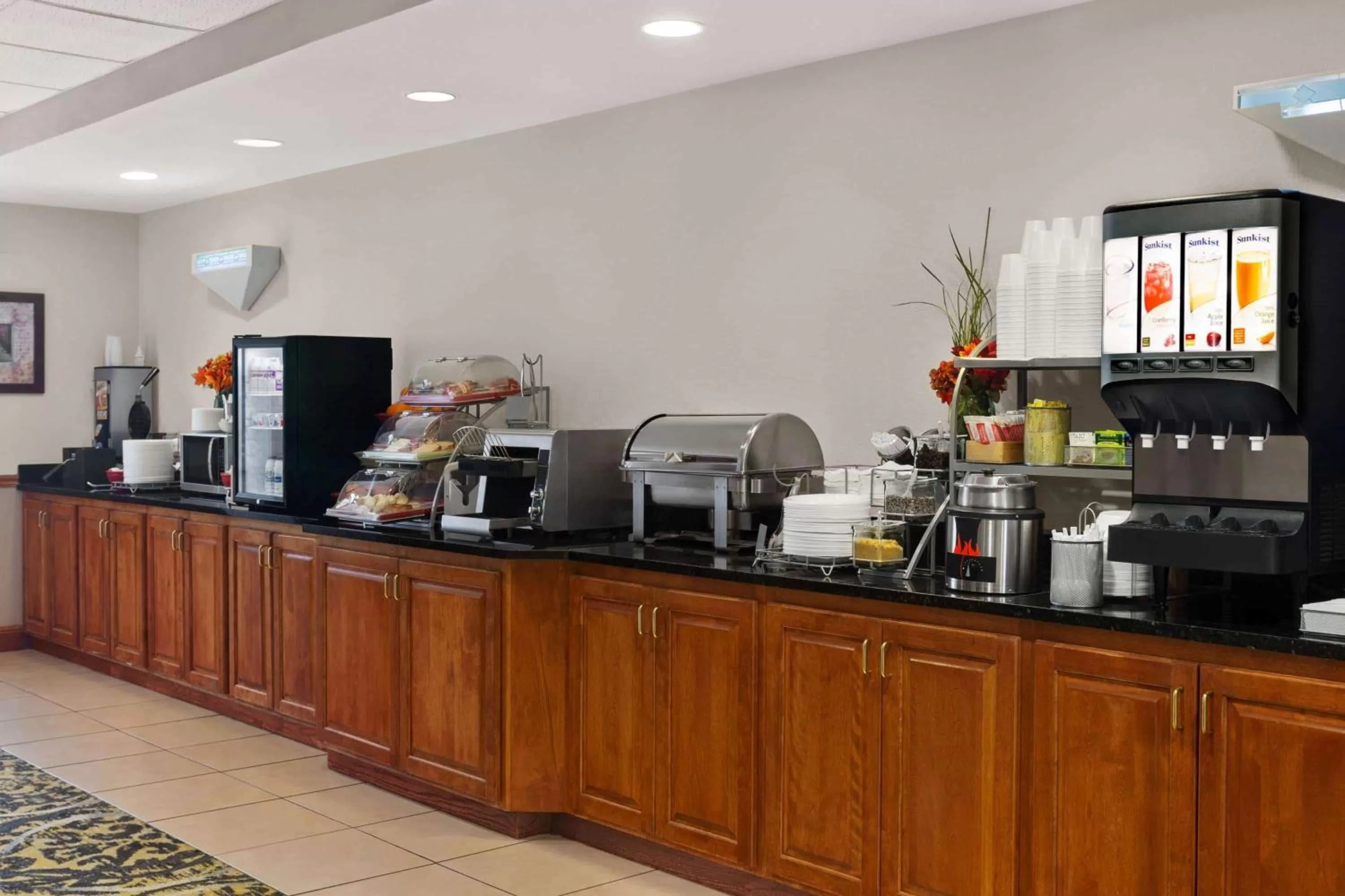 Restaurant/places to eat in Wingate by Wyndham Bentonville