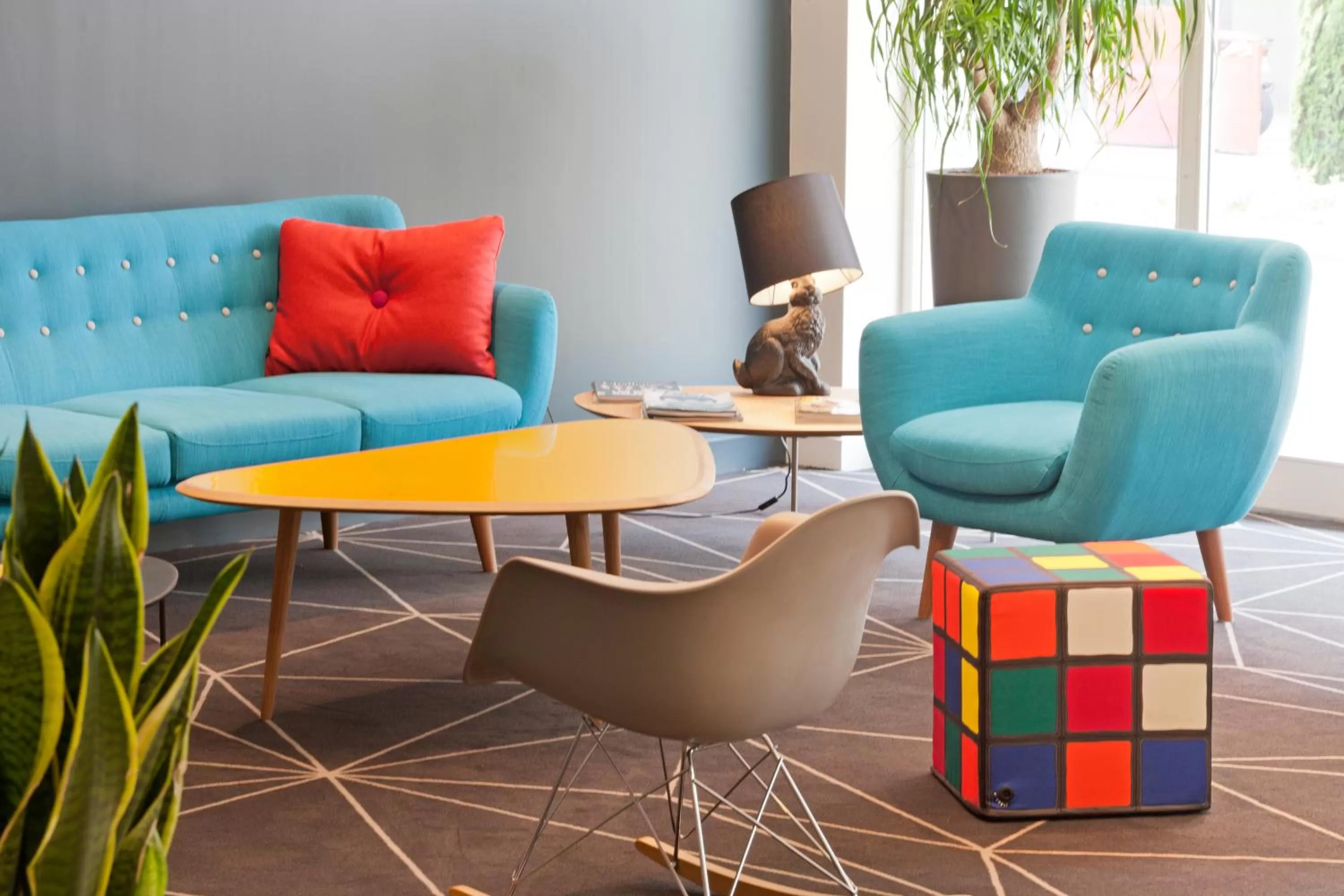 Living room in ibis Styles Roanne Centre Gare