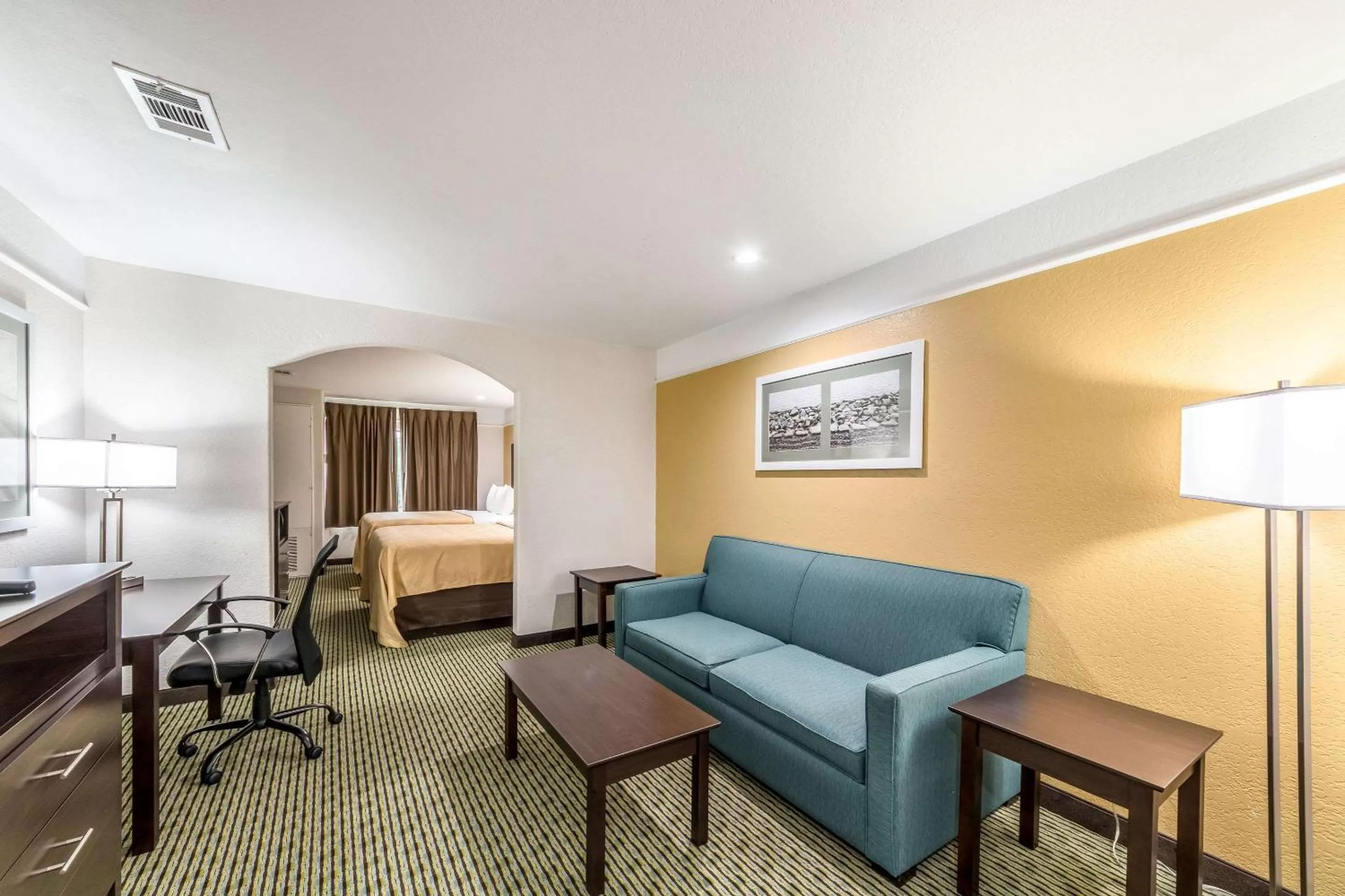 Photo of the whole room, Seating Area in Quality Inn & Suites SeaWorld North