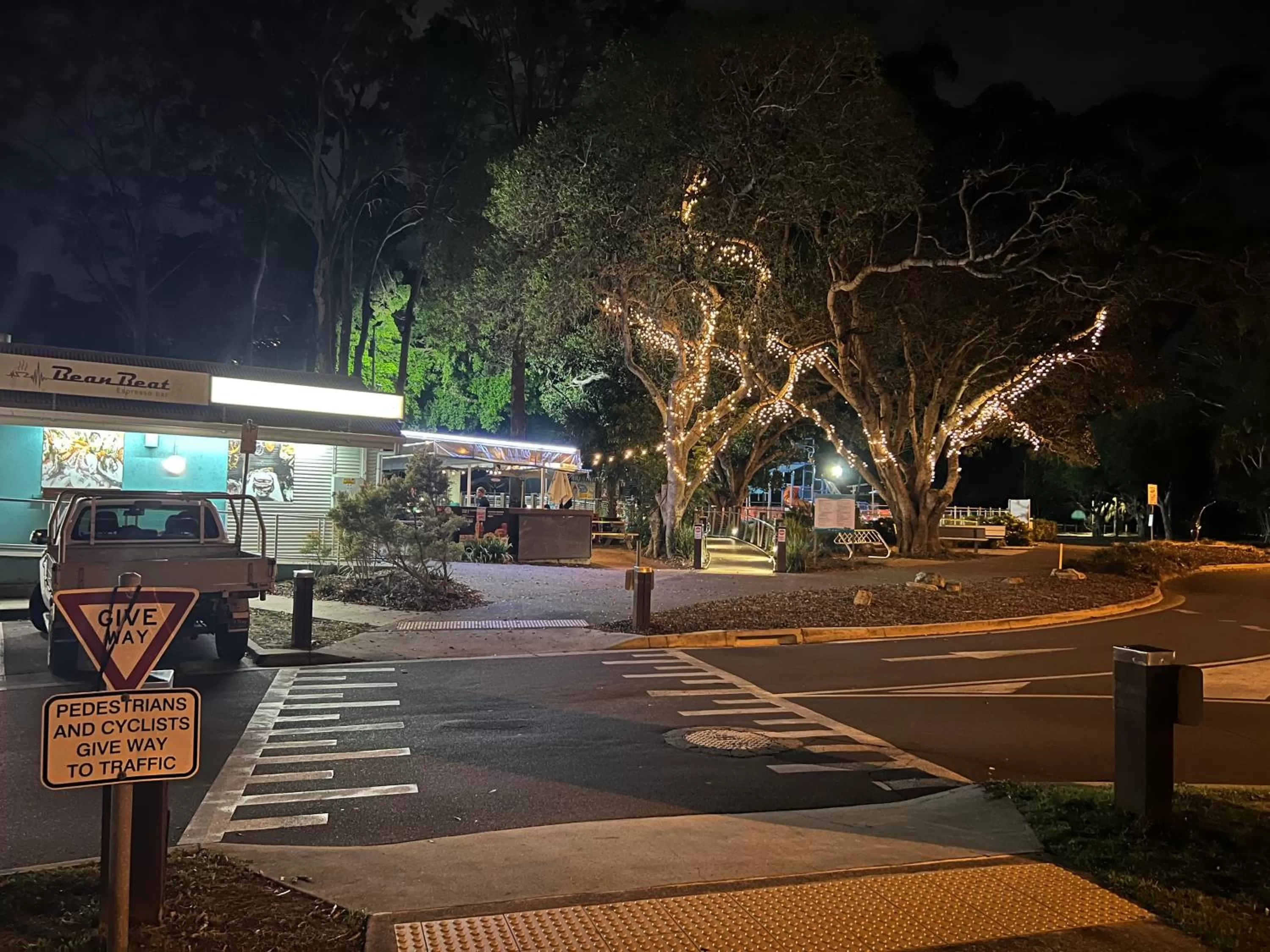 Evening entertainment in Best Western Ambassador Motor Lodge