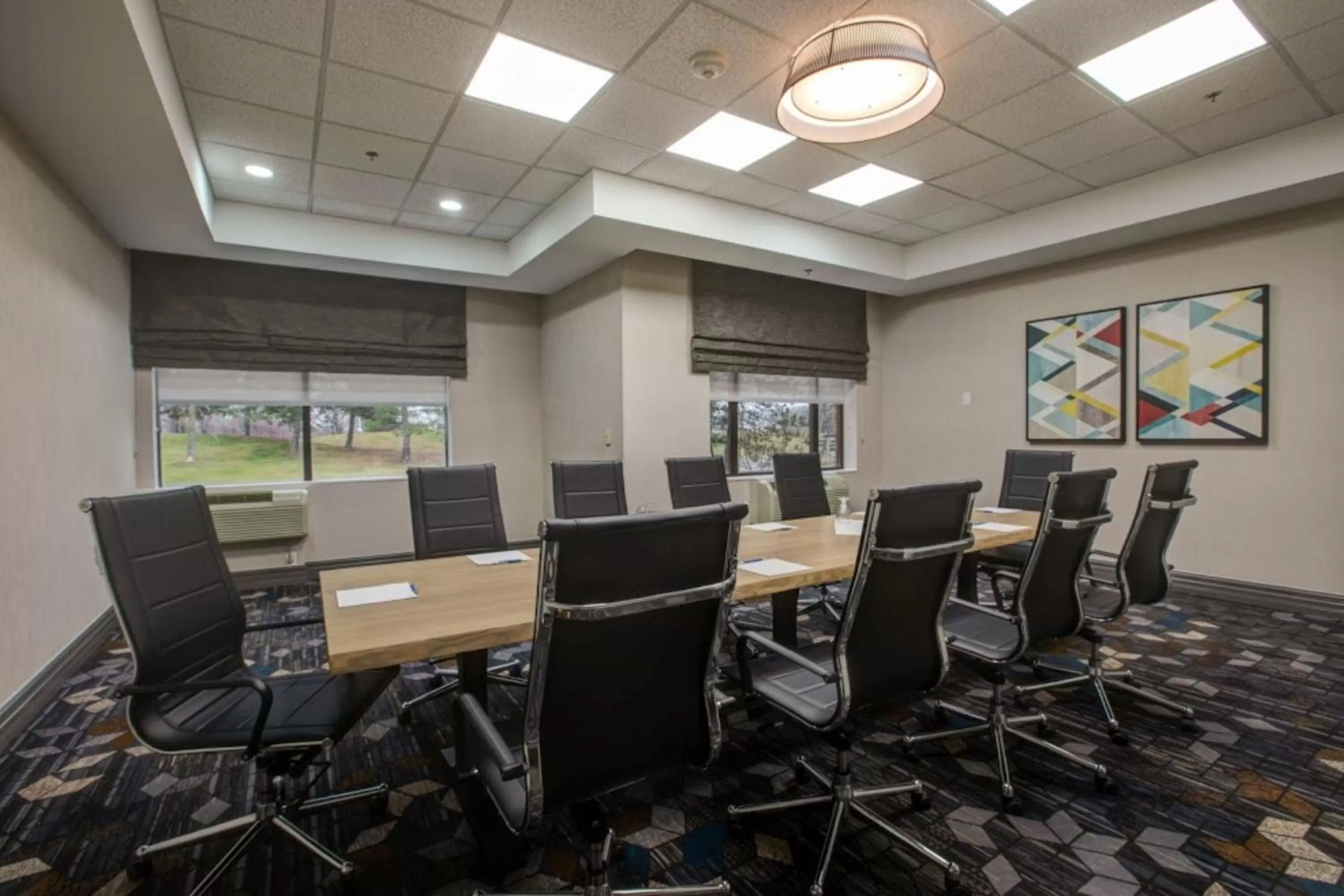 Meeting/conference room in Four Points by Sheraton St. Catharines Niagara Suites
