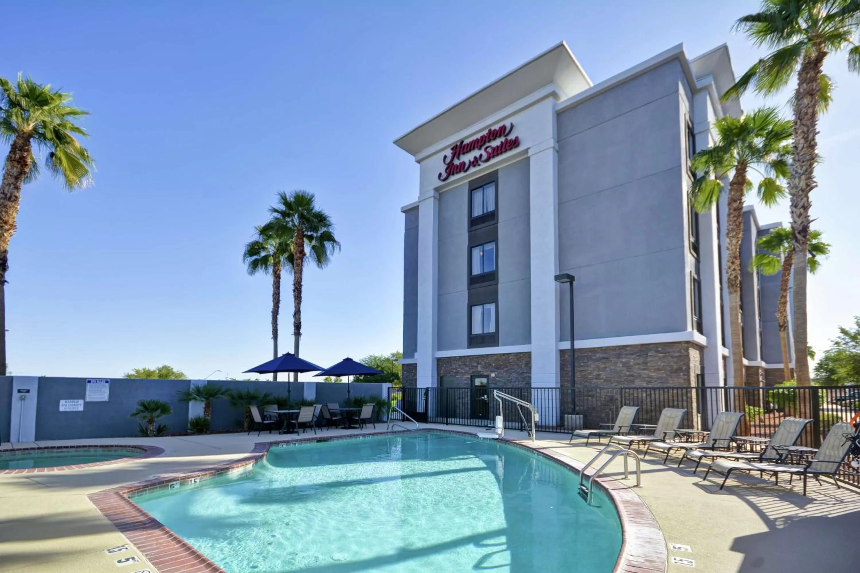 Pool view in Hampton Inn & Suites Yuma