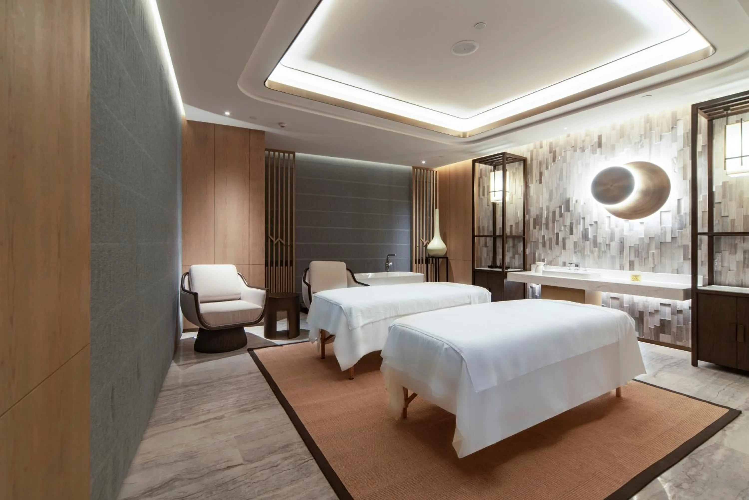 Spa and wellness centre/facilities, Bed in Sofitel Haikou