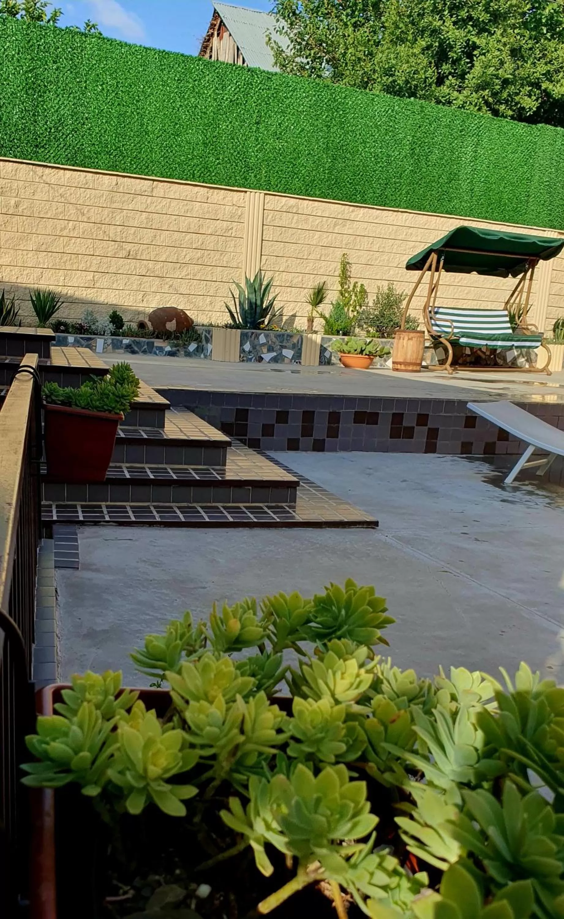 Swimming pool, Pool View in Hotel BaniHills Tbilisi