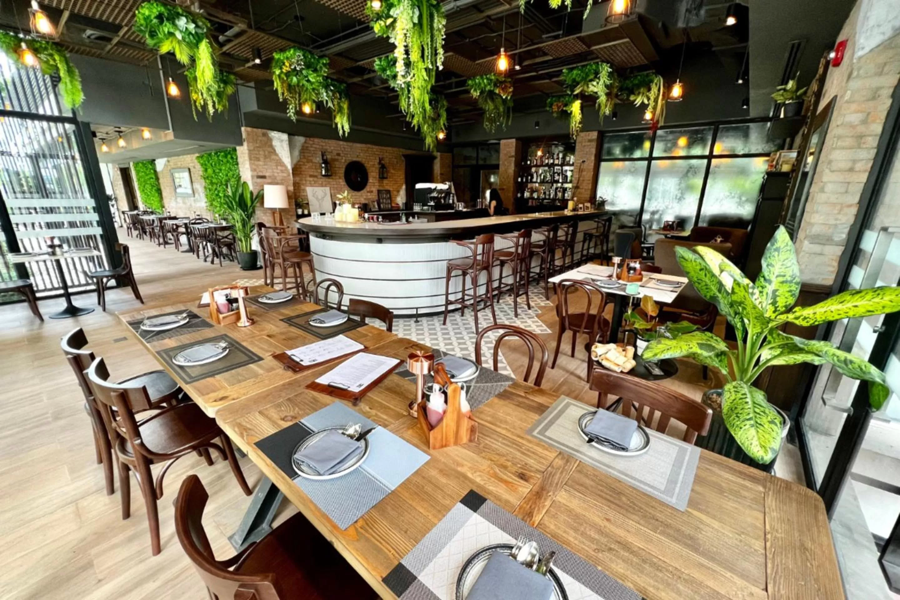 Restaurant/places to eat in The Idle Hotel and Residence