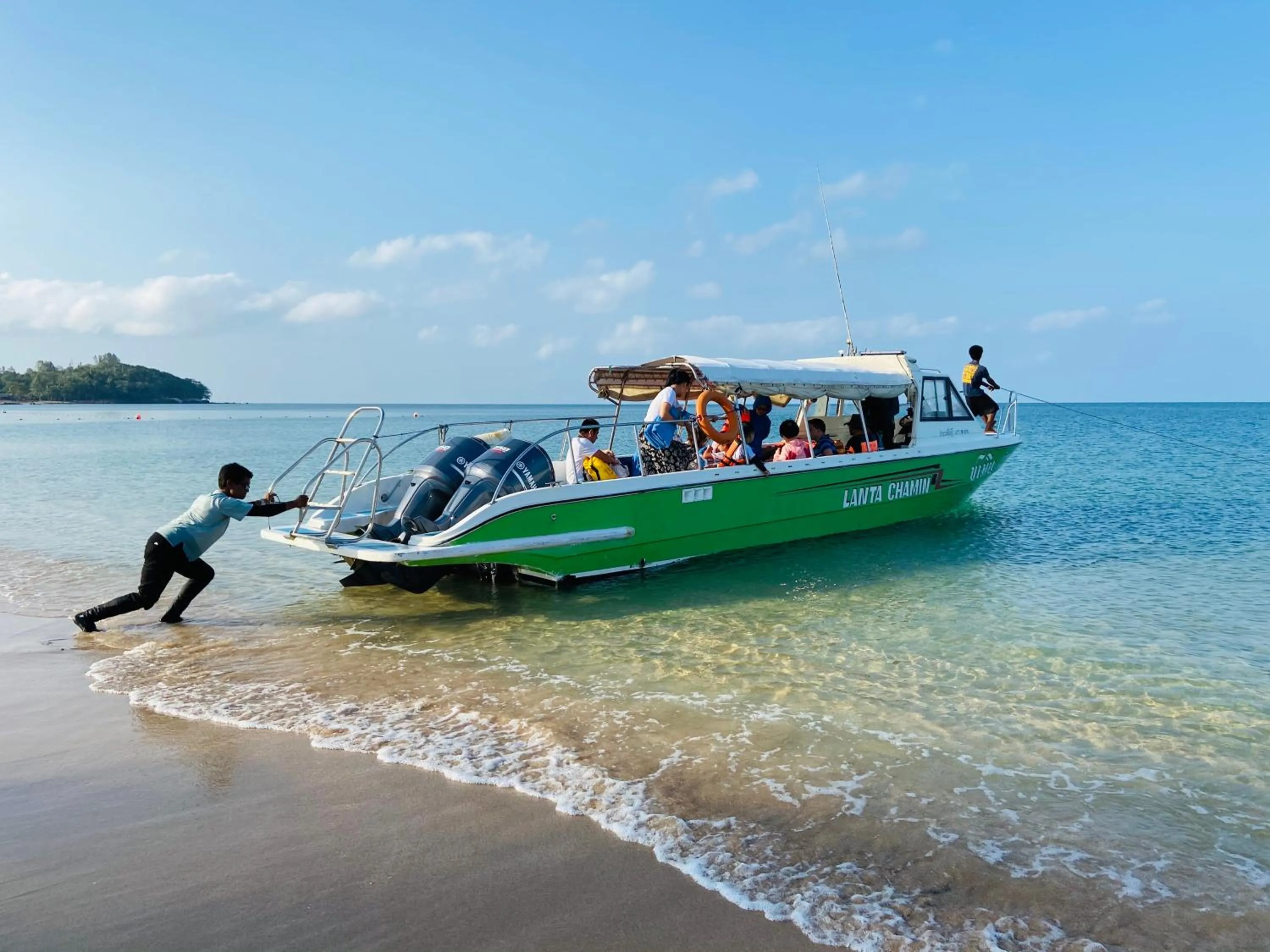 Day in Lanta Grand House