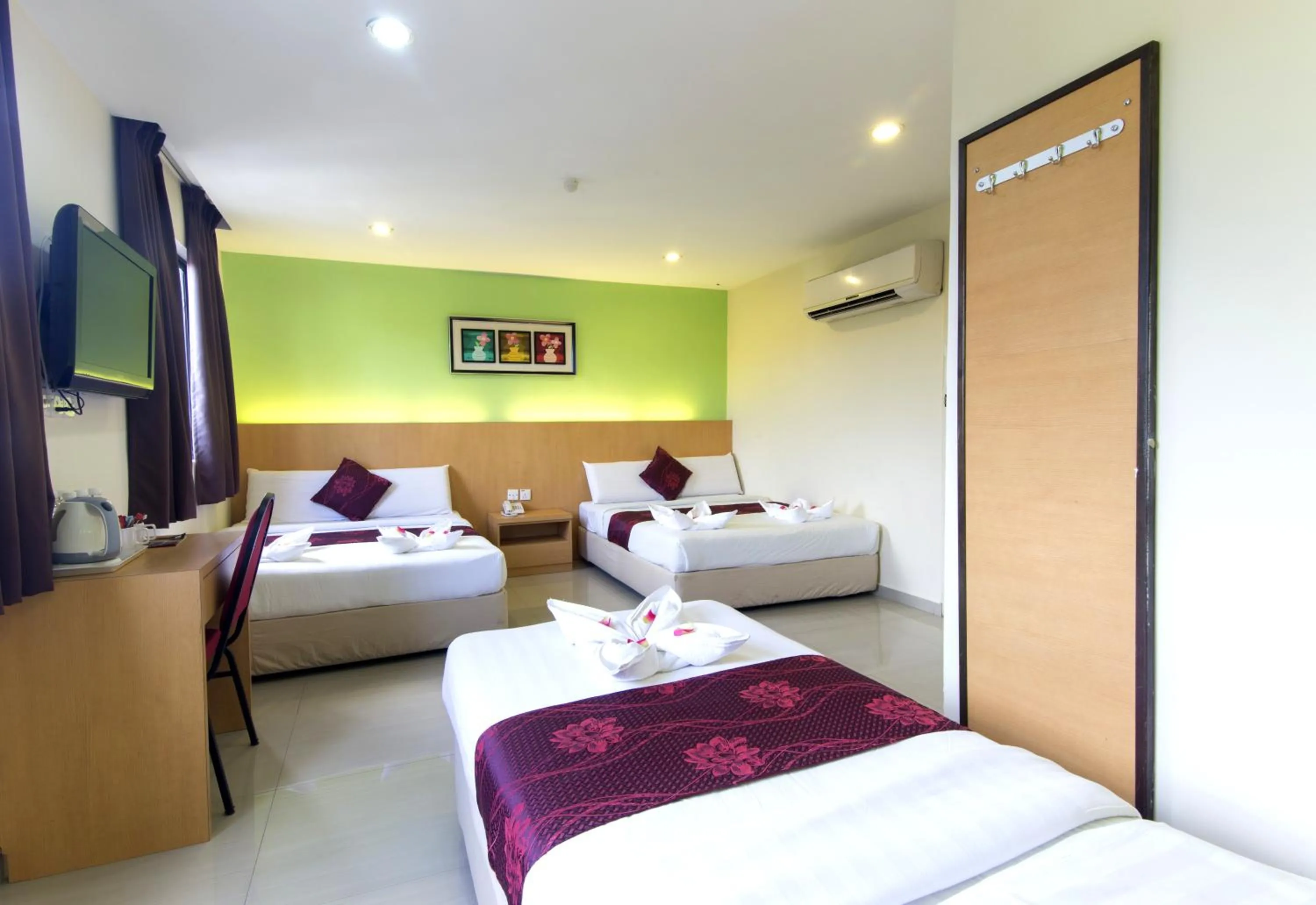 Bed in Signature Hotel KL Sentral