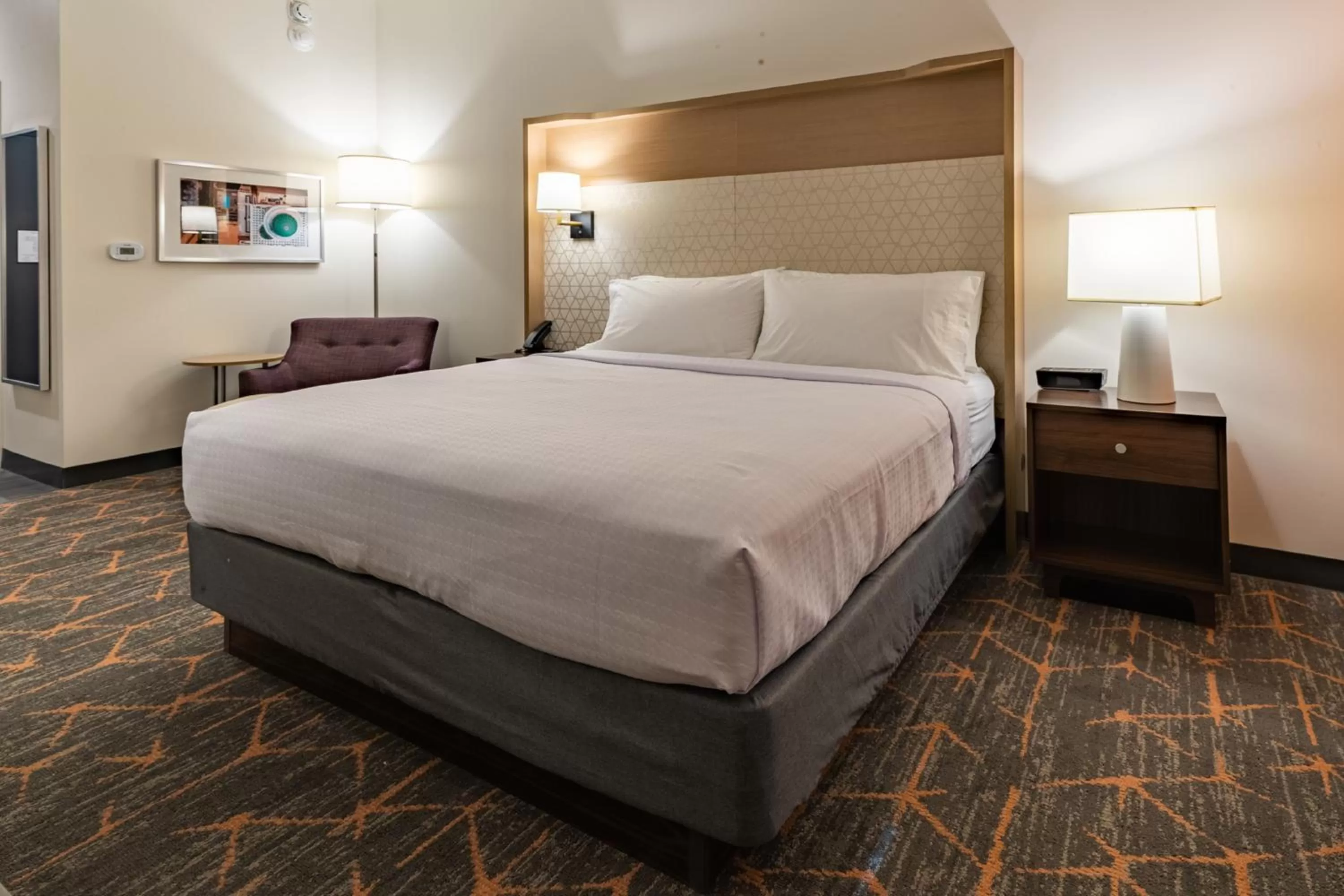 Bed in Courtyard by Marriott Atlanta Dunwoody