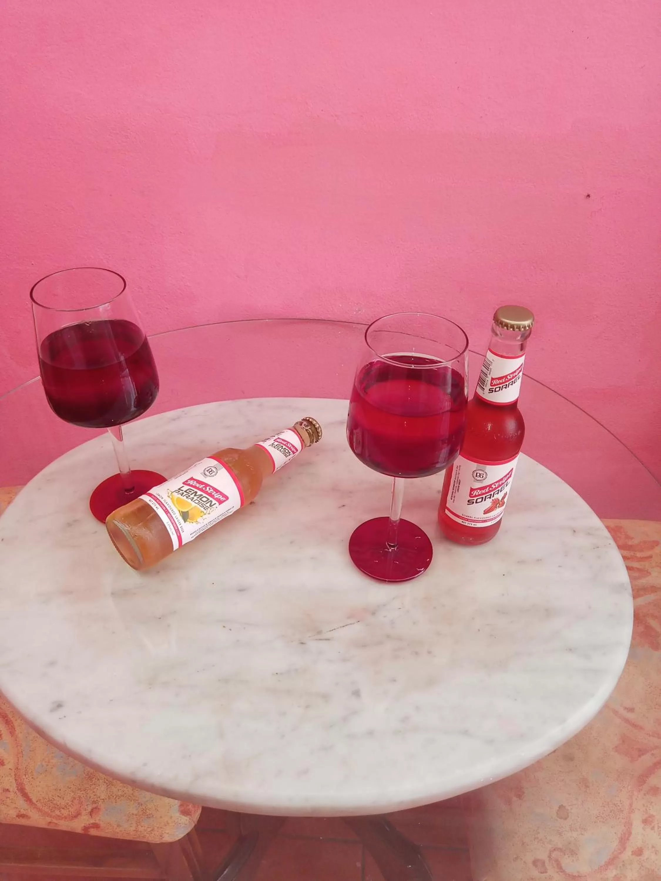 Drinks in Barbican bed and breakfast at dillsbury