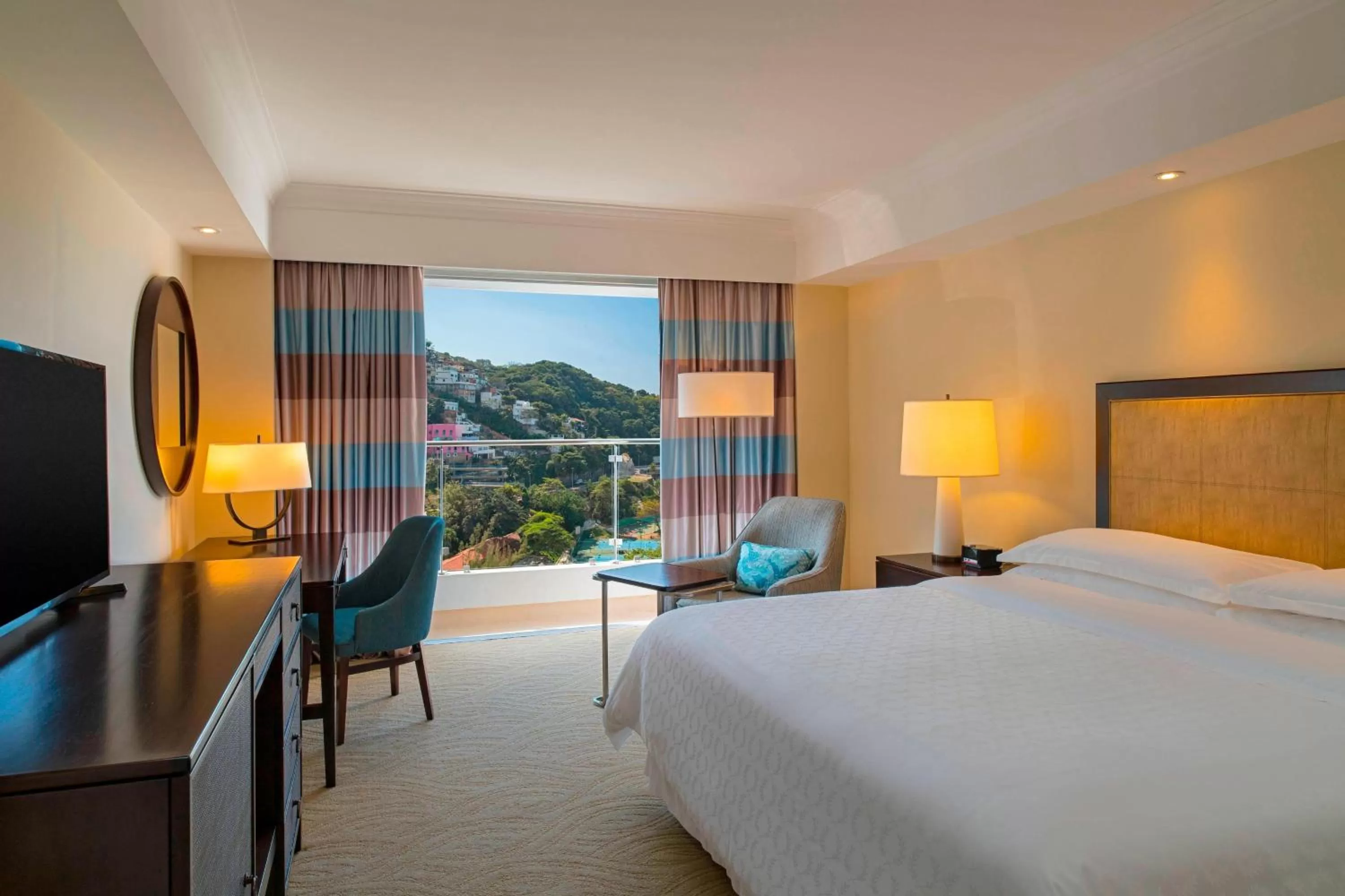 Photo of the whole room, Bed in Sheraton Grand Rio Hotel & Resort