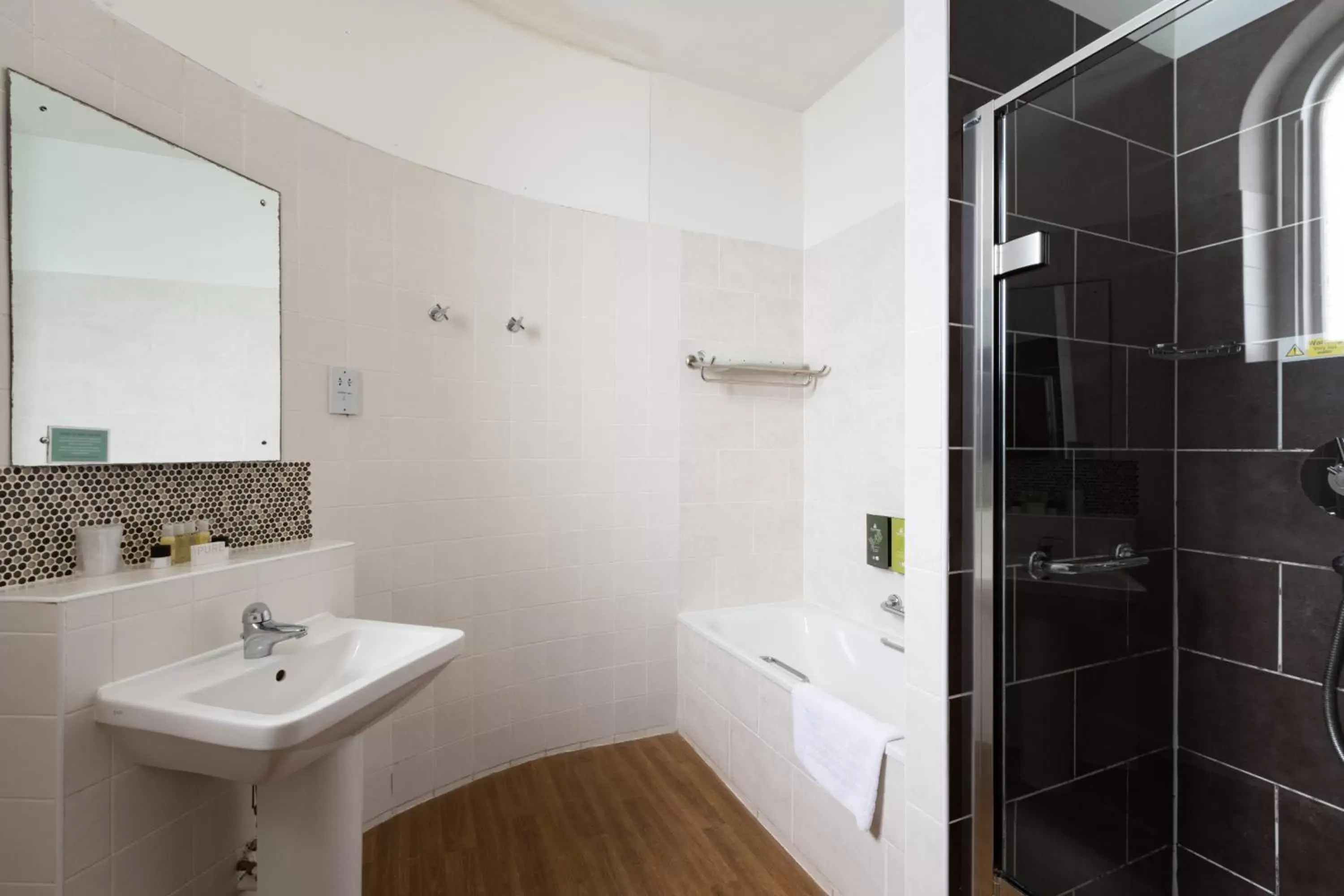 Superior Twin Room in Imperial Hotel Tenby Superior Twin Room in Imperial Hotel Tenby