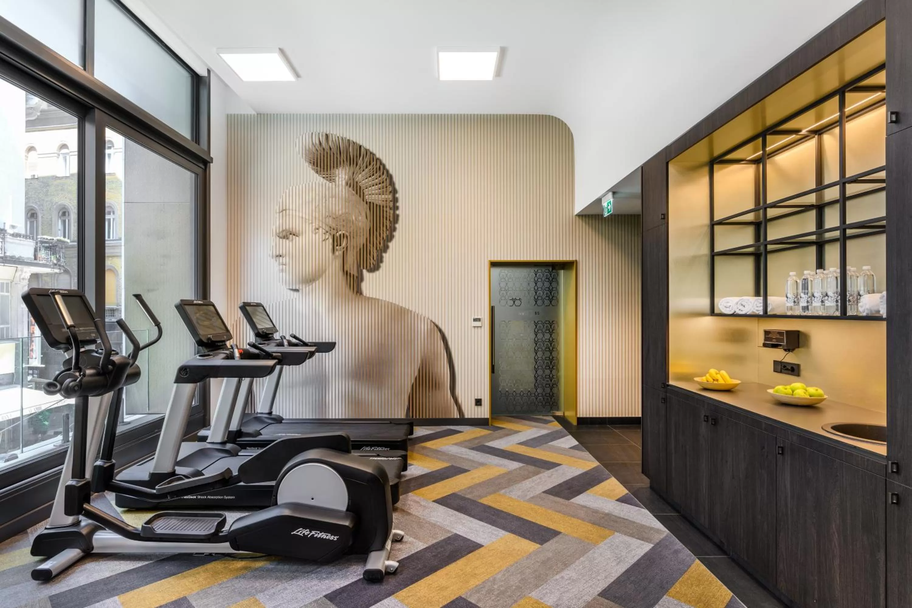 Fitness centre/facilities in Emerald Hotel by Continental Group