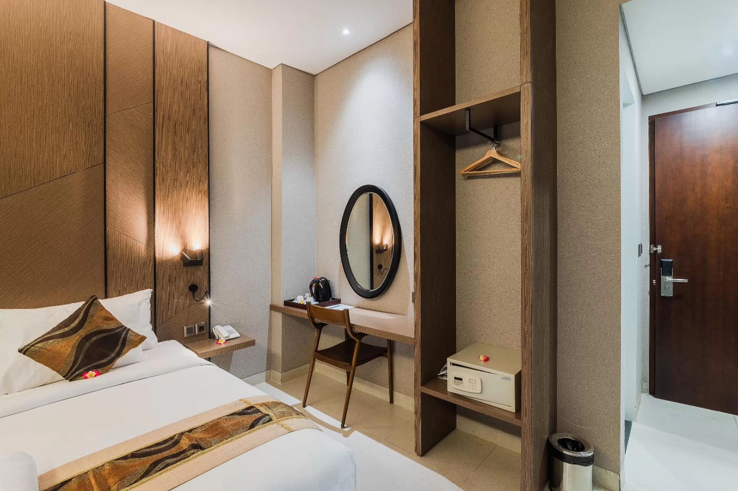 Bed in Padmasari Resort Lovina