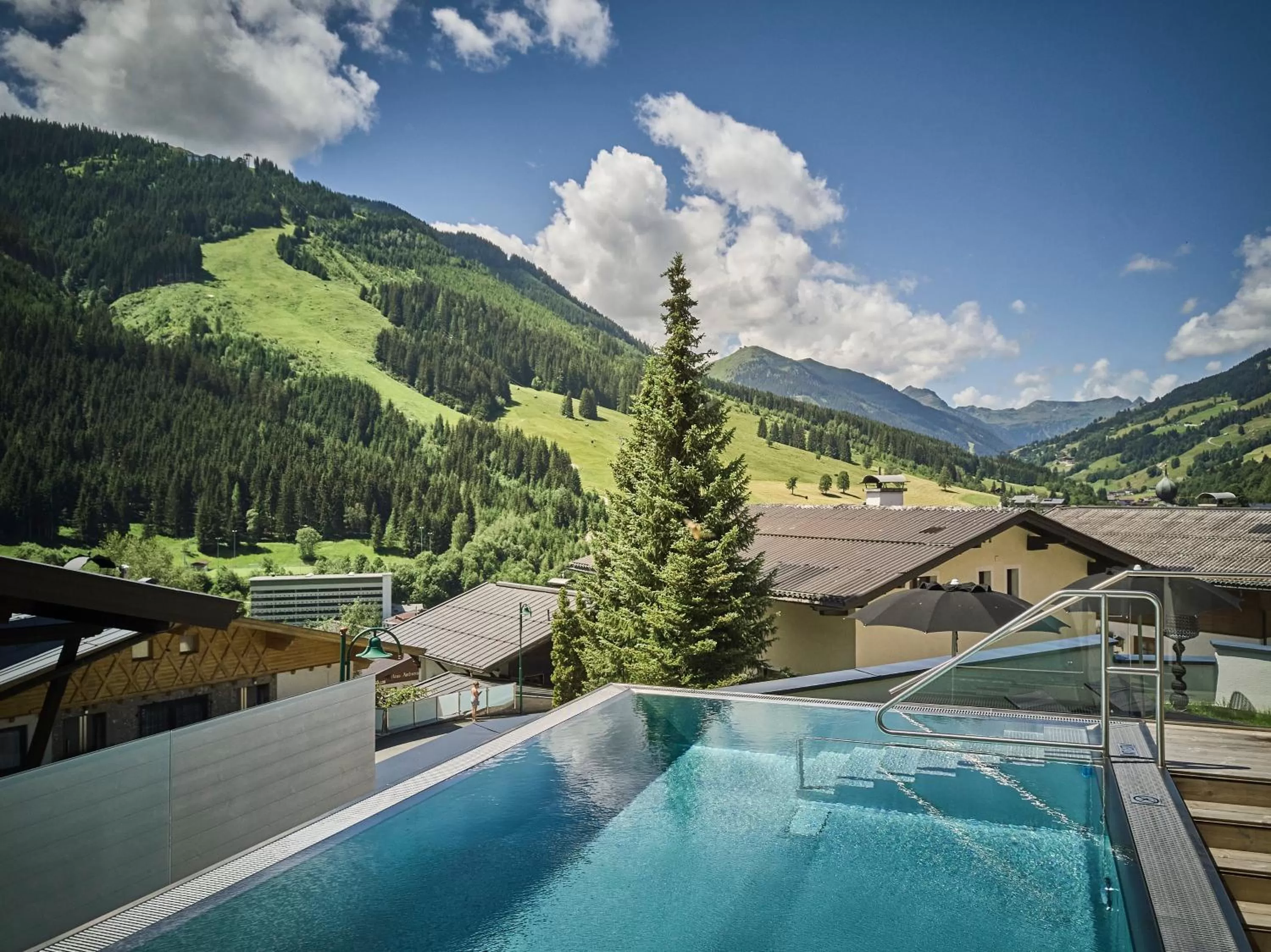 Swimming pool in Hotel Astrid - Ski In - Ski Out