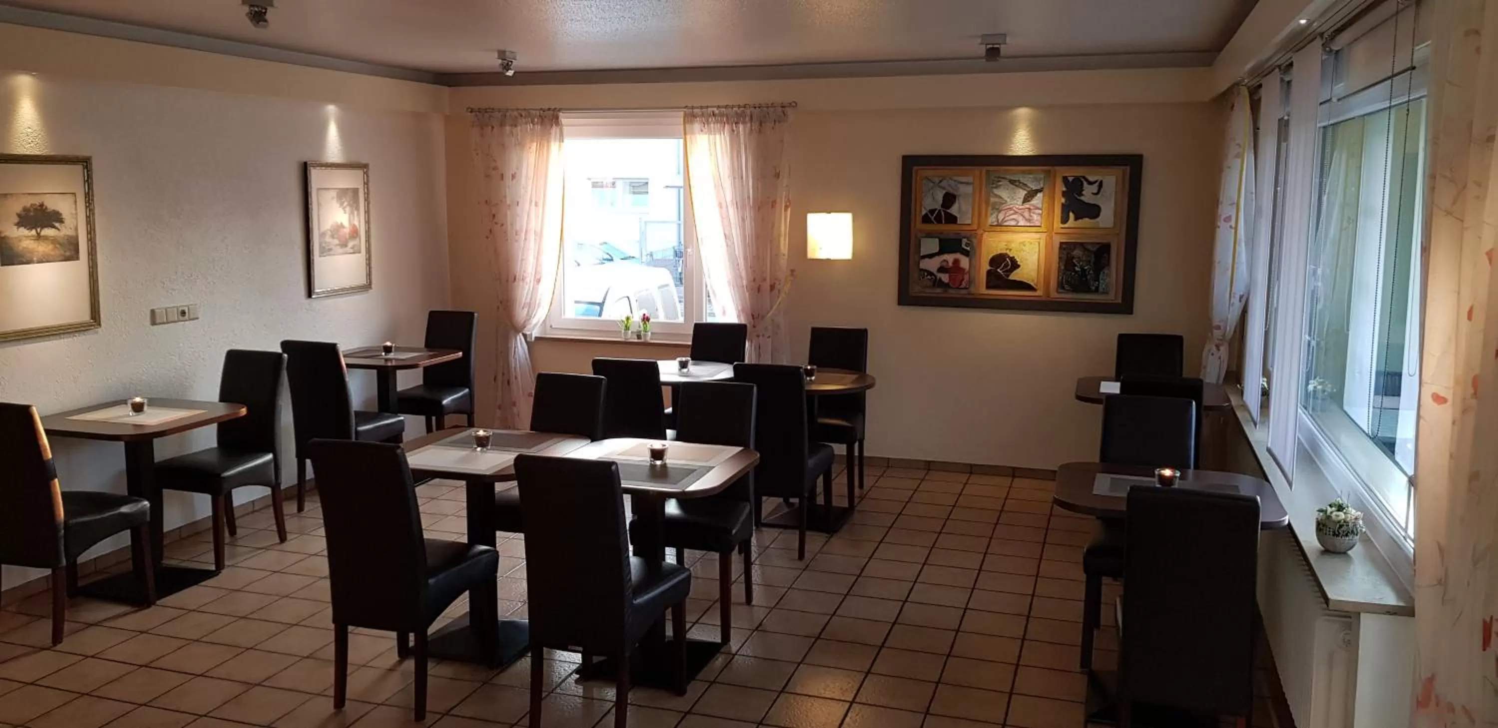 Dining area in H41 Inn Hotel Garni Freiburg