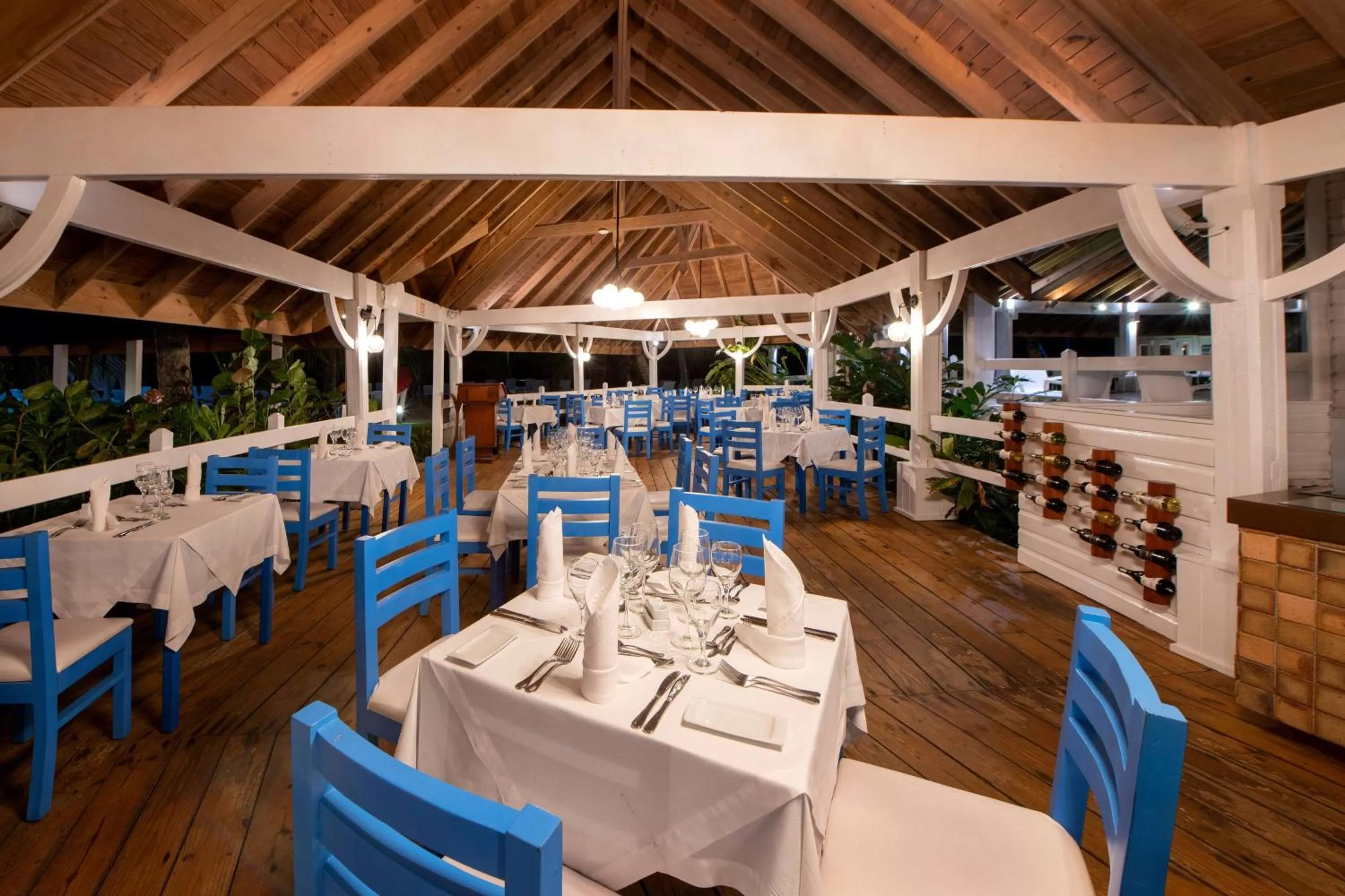 Restaurant/places to eat in Viva V Samana by Wyndham, A Trademark Adults All Inclusive