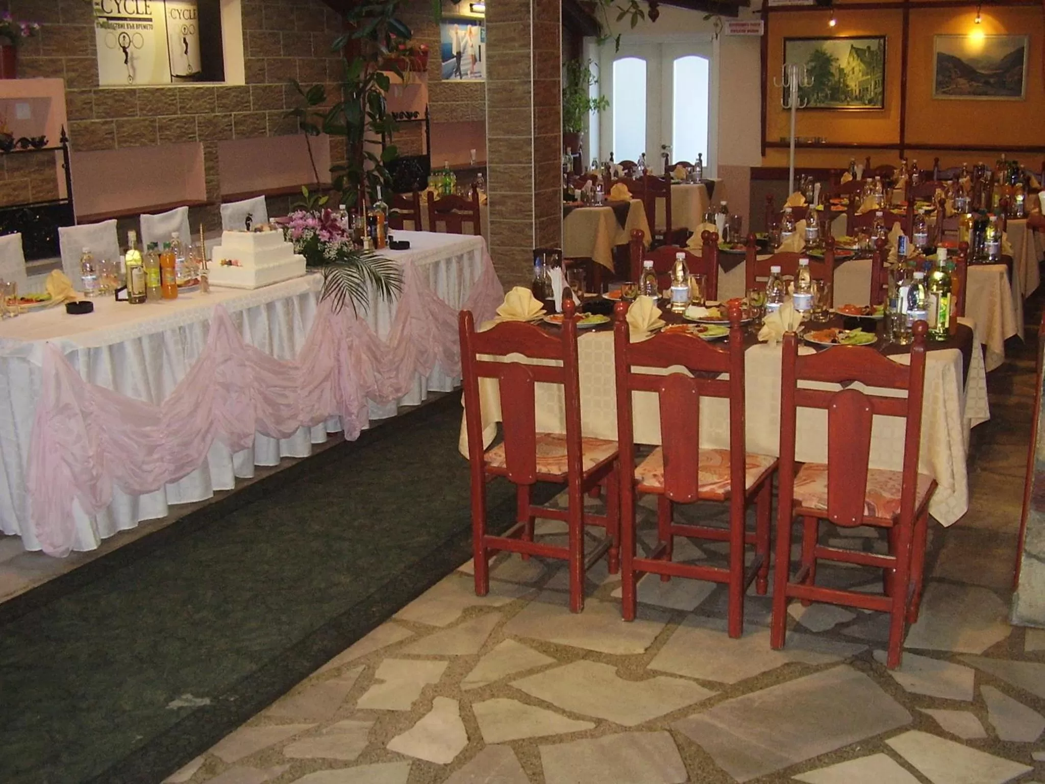 Restaurant/places to eat in Kestenite Family Hotel