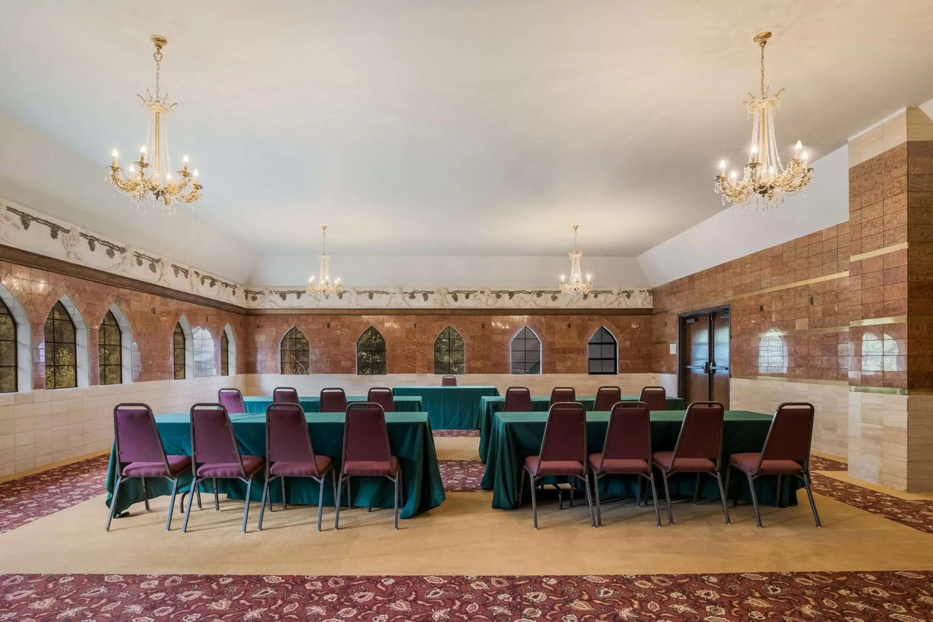 Banquet/Function facilities in Chateau Big Bear Boutique Hotel, BW Signature Collection