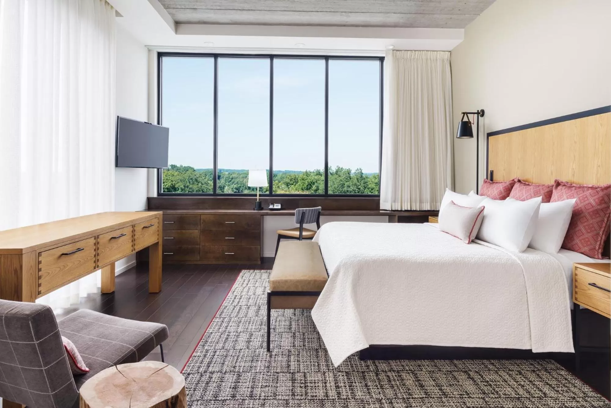 Billiard, Bed in Hotel Indigo Athens - University Area by IHG