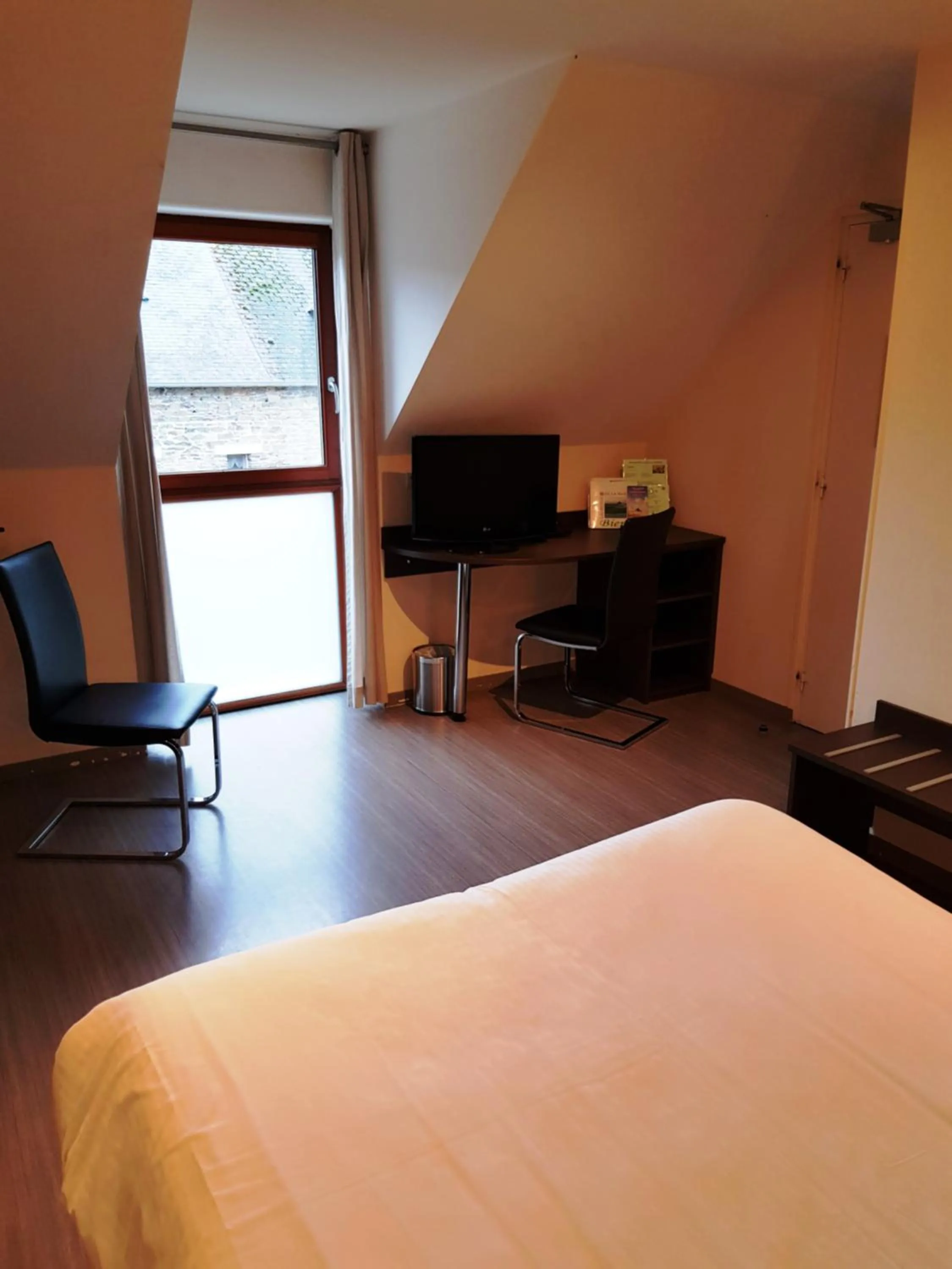 TV and multimedia, Bed in Auberge de la Baie