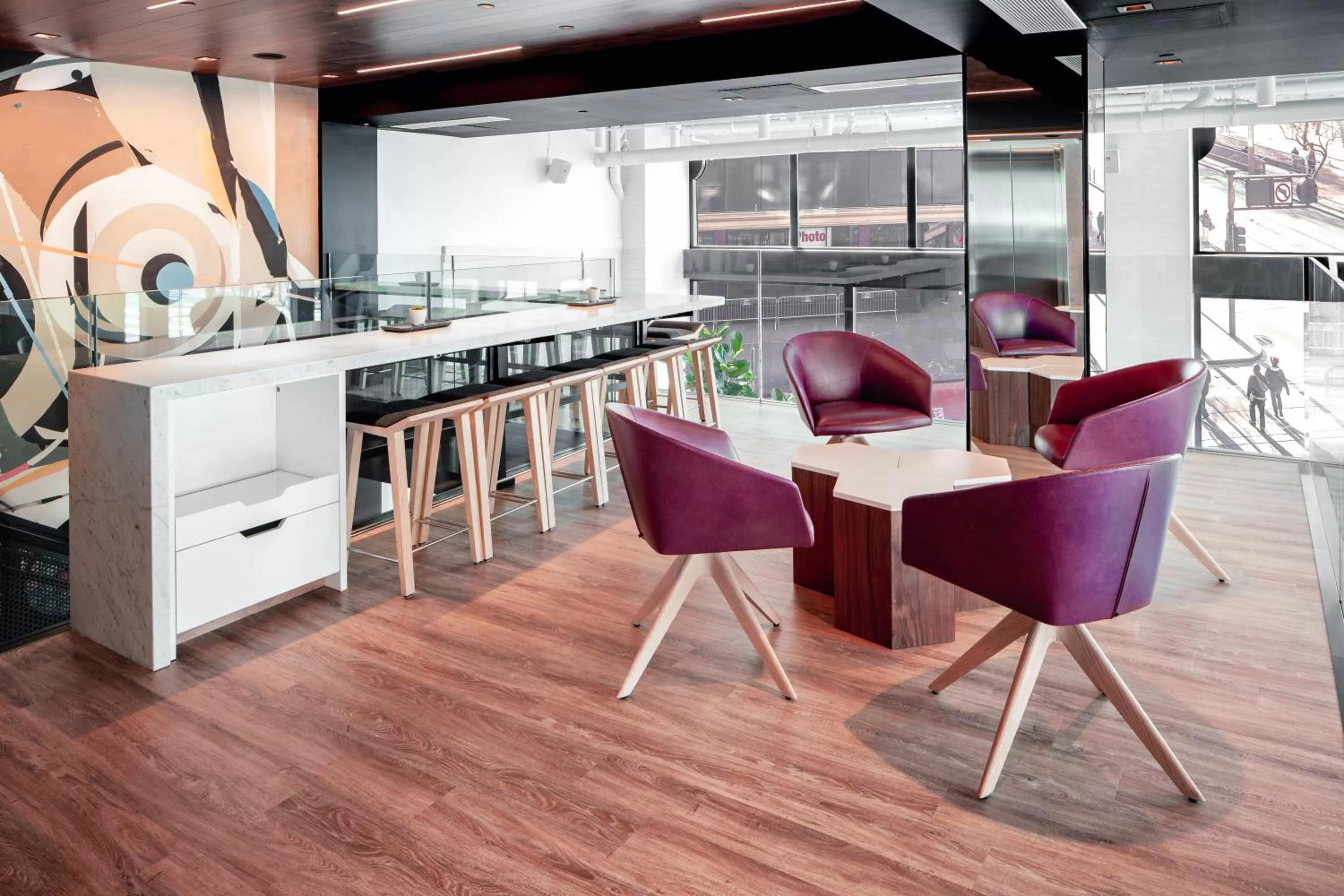 Communal lounge/ TV room in Yotel San Francisco