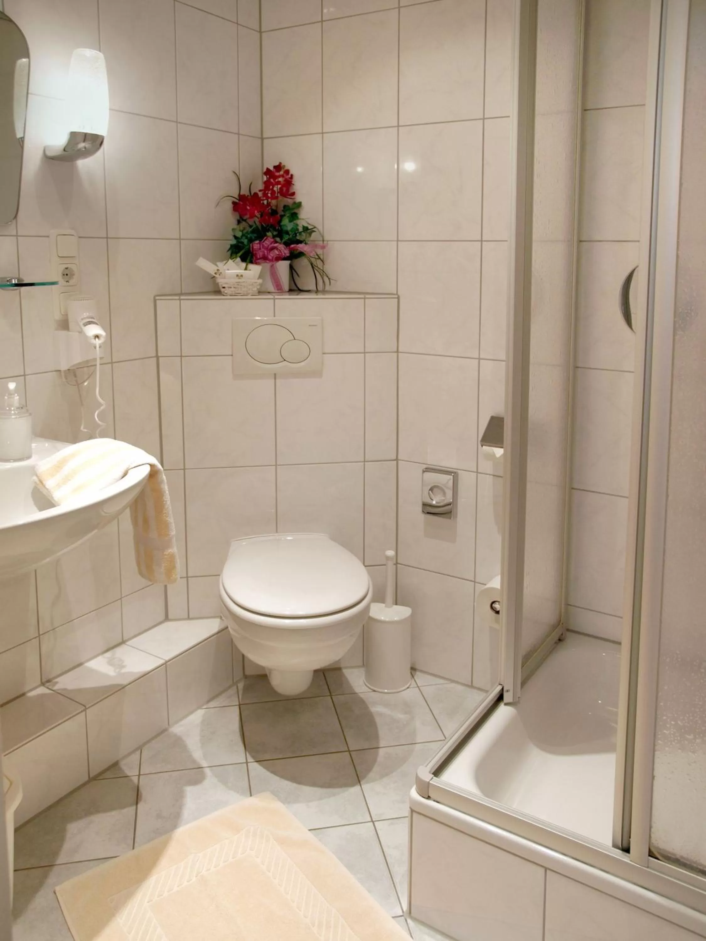 Bathroom in Hotel Haus Andrea