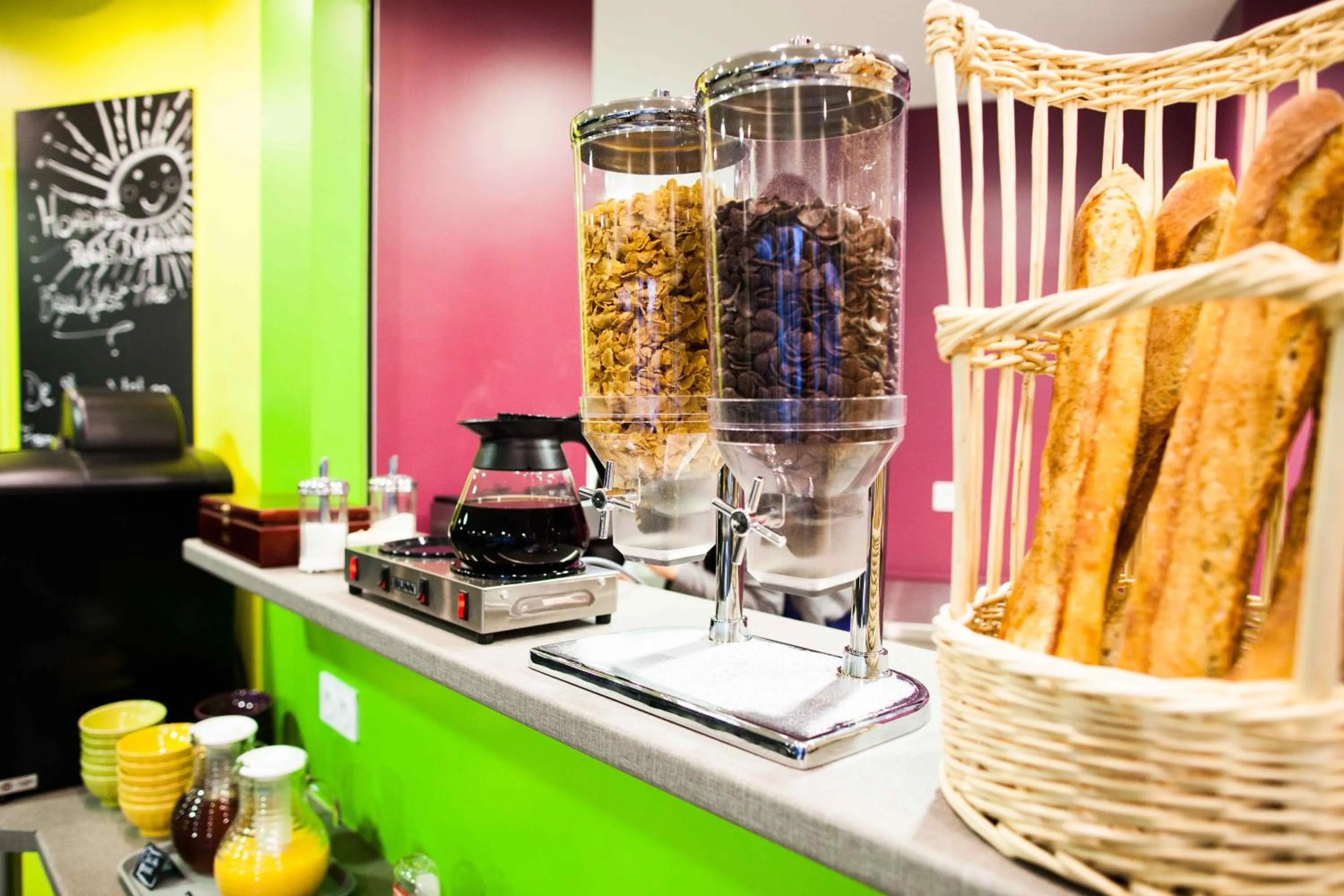 Food and drinks in Hôtel de Ré, "The Originals Résidence"