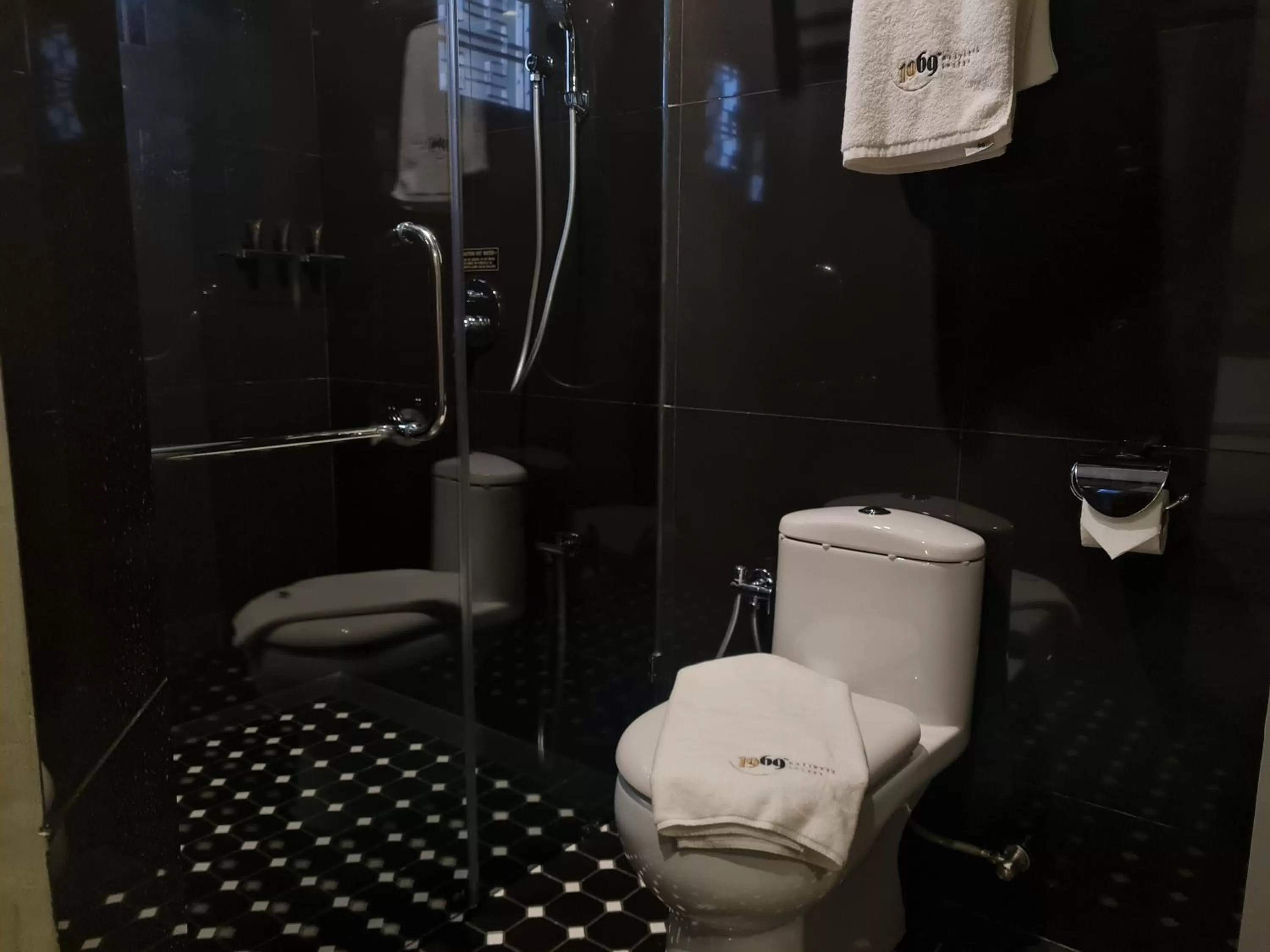 Bathroom in 1969 Business Suites @ Ipoh Garden