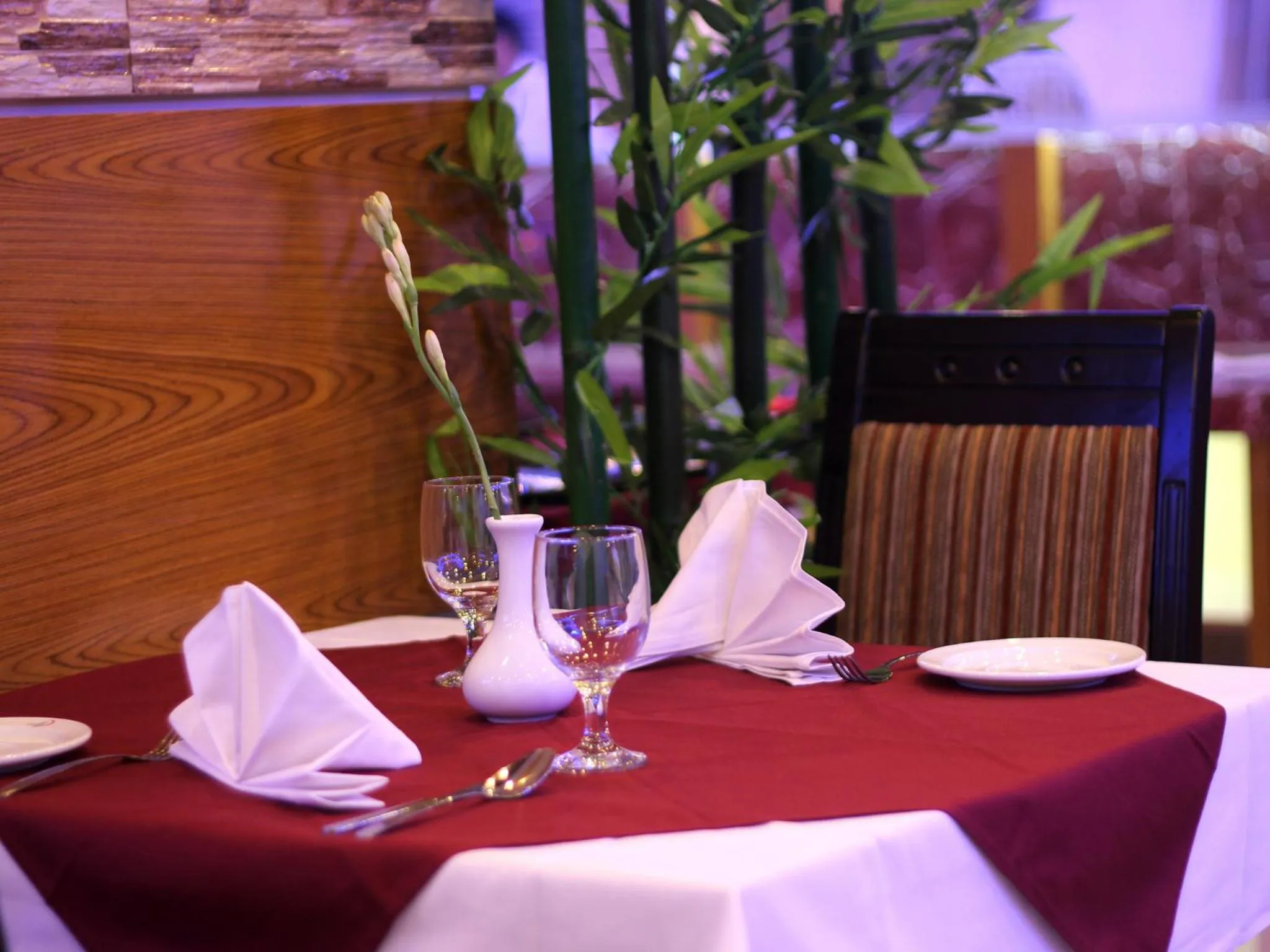 Restaurant/places to eat in Century Park Residence