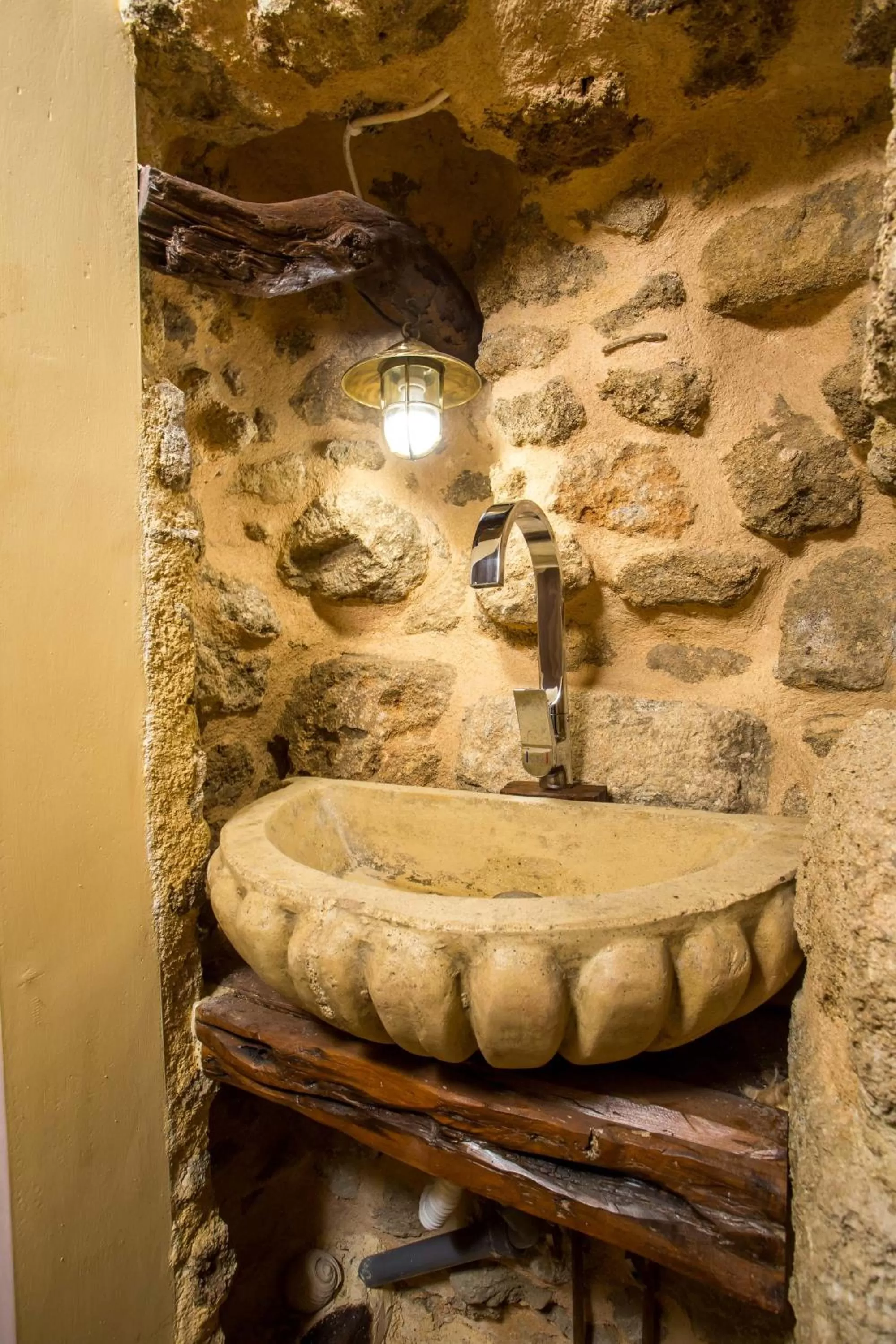 Facade/entrance in Attiki Hotel