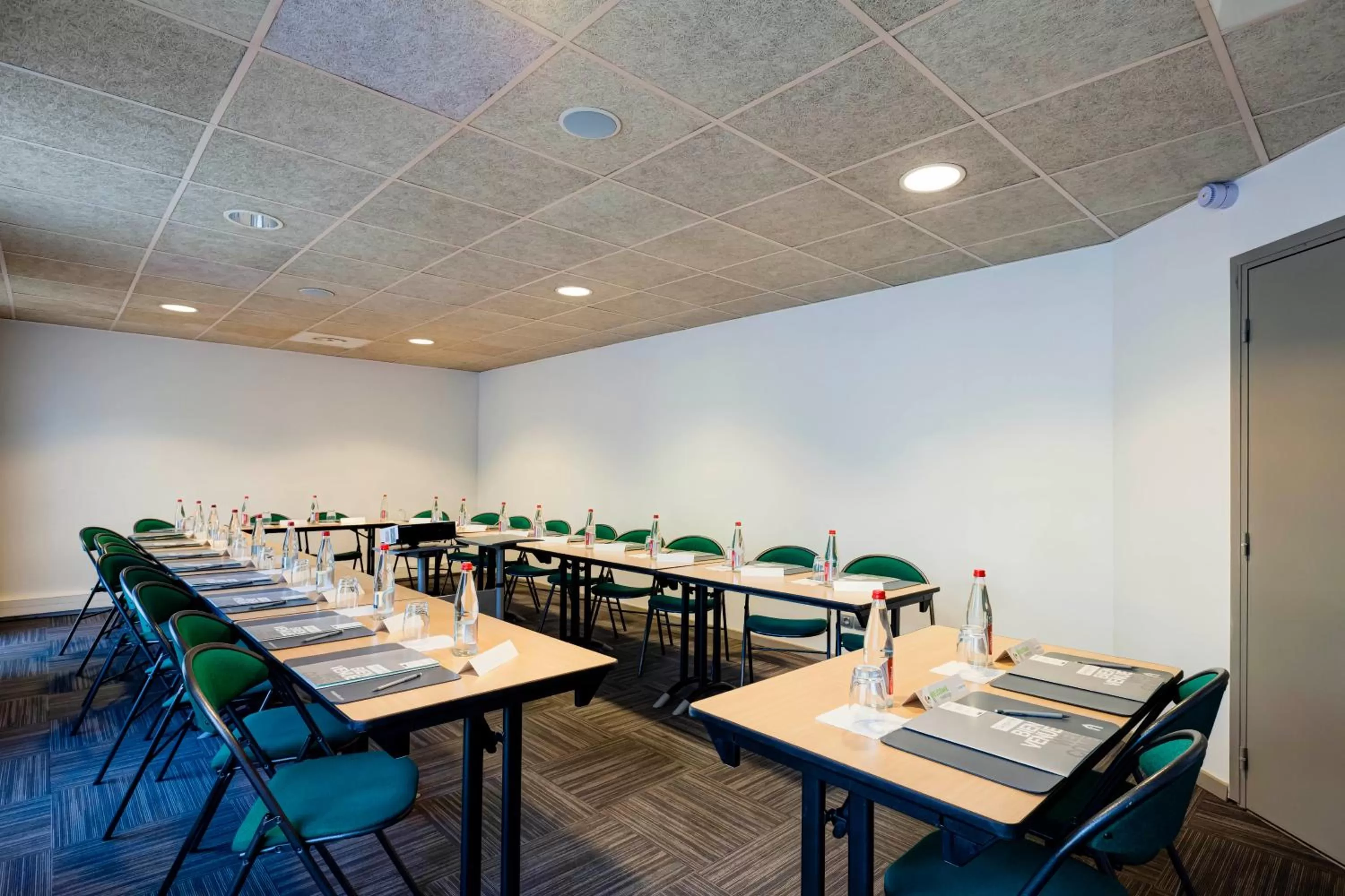 Meeting/conference room in Campanile Evry Ouest - Corbeil Essonnes