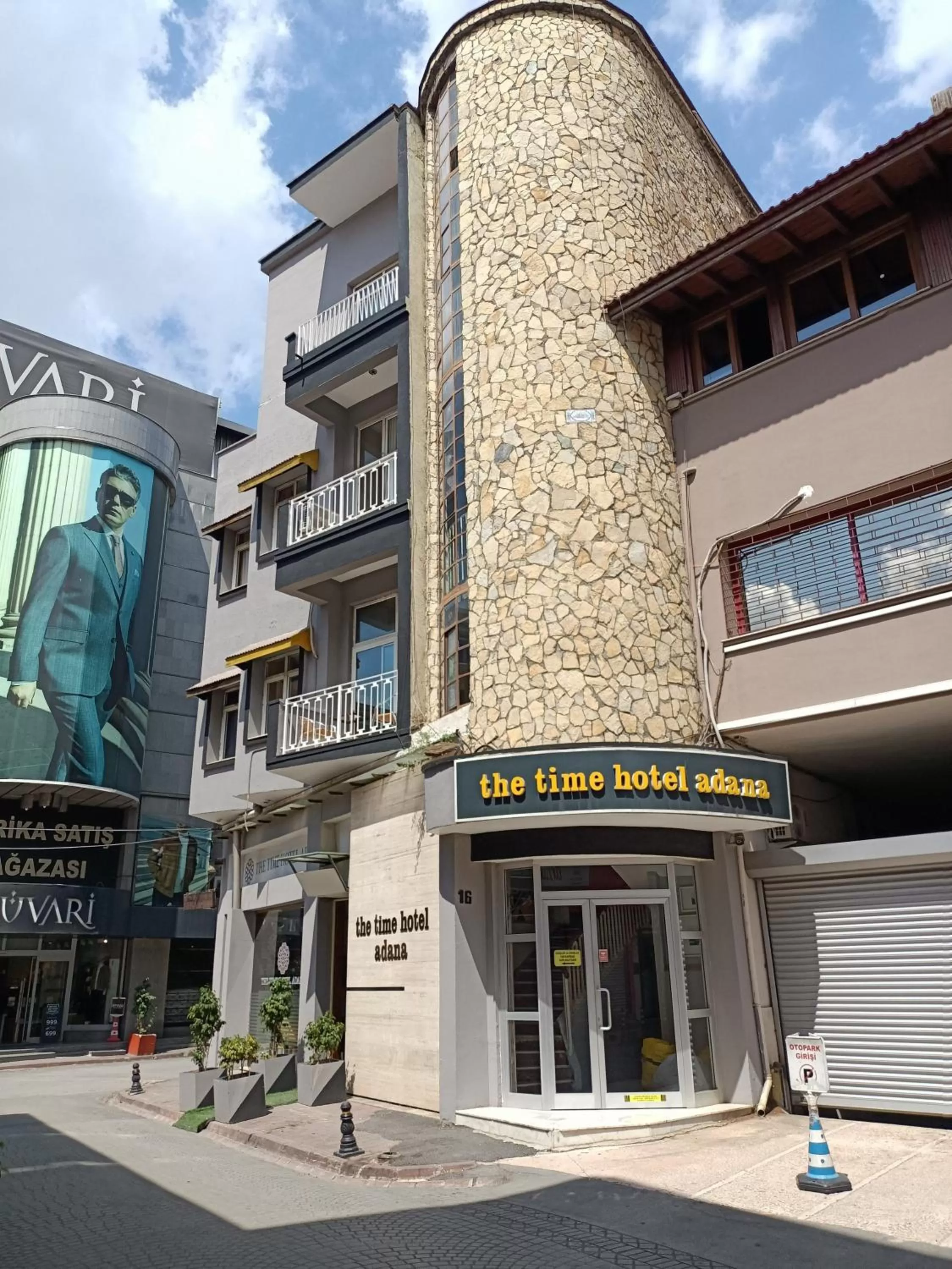 Dünya Otel Adana