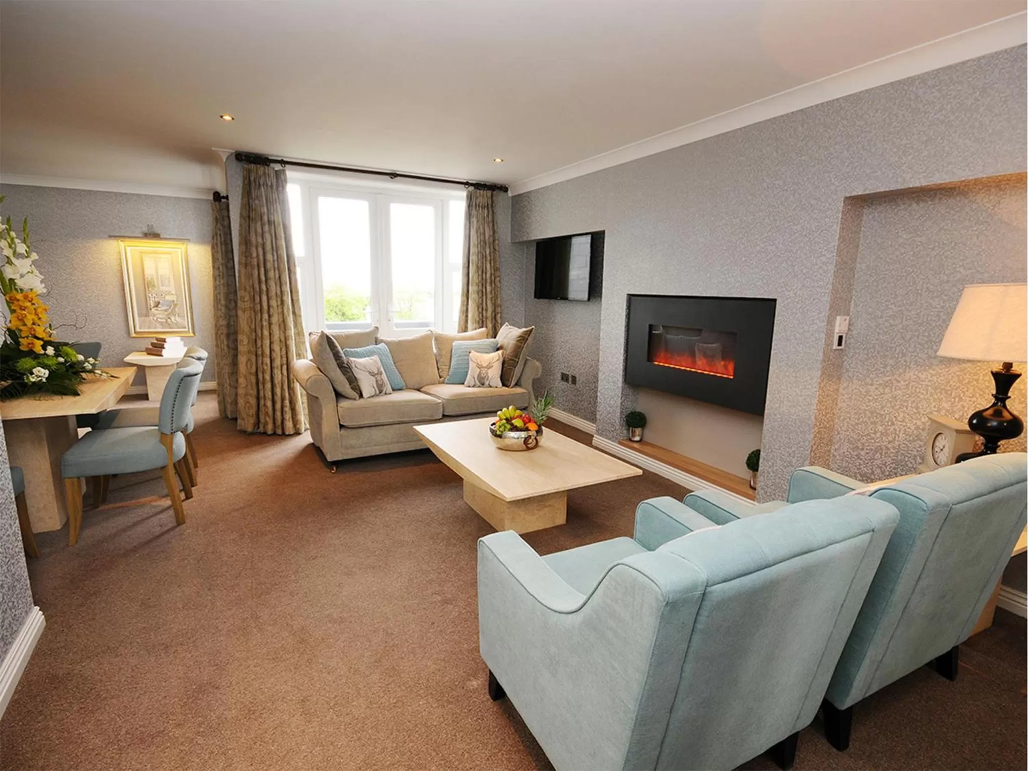 TV and multimedia in Flannery's Hotel