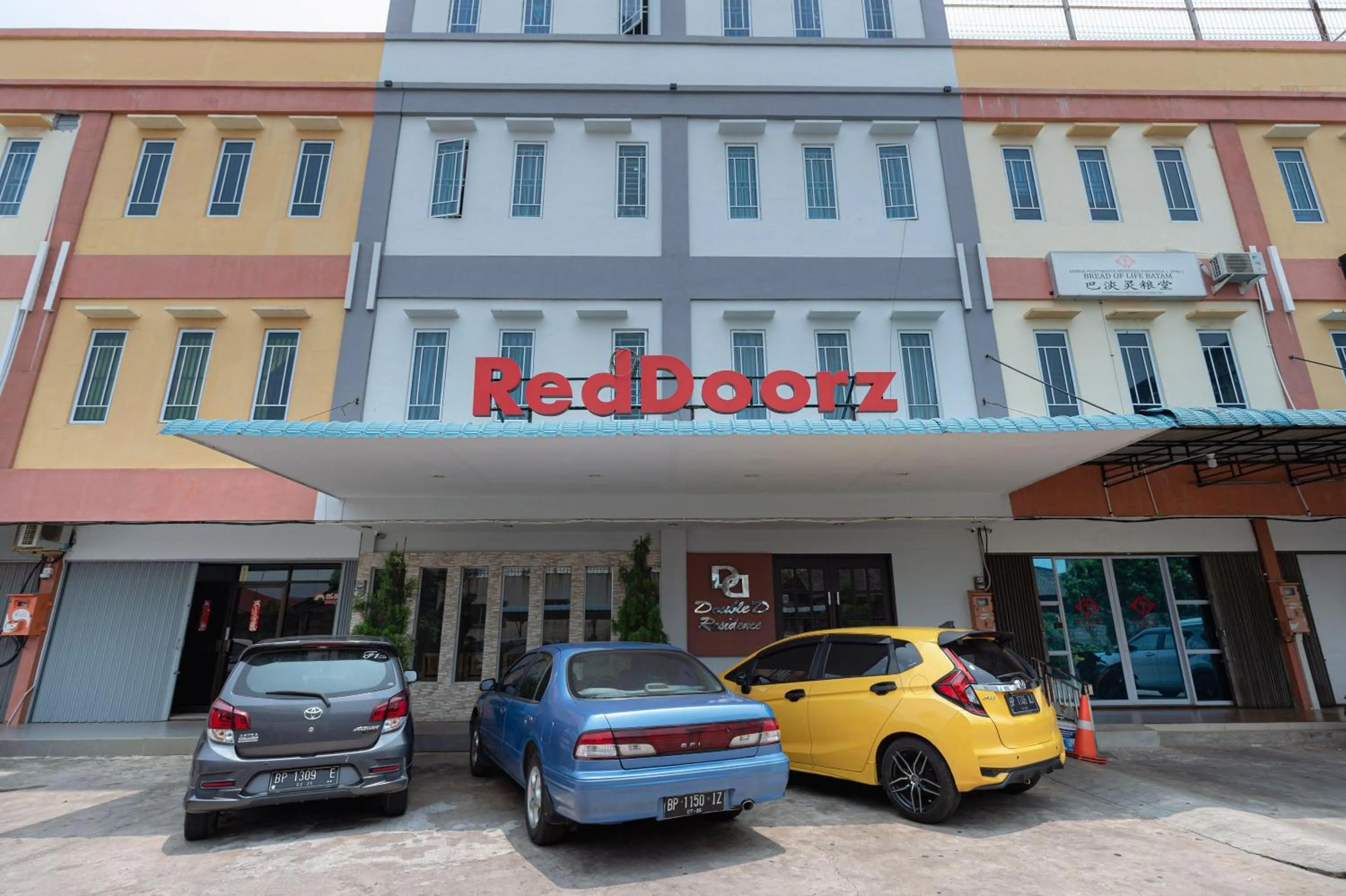 Property building in RedDoorz at Nagoya Indah Batam