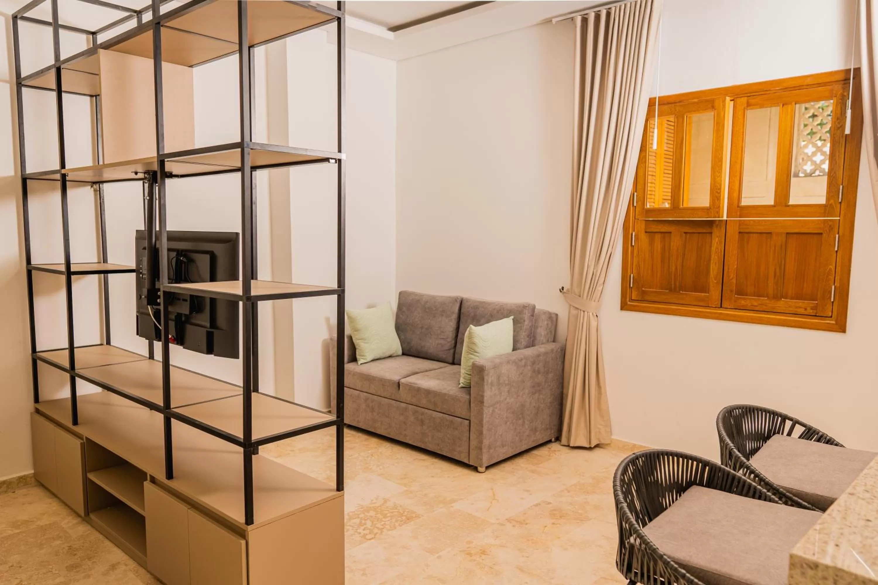 Living room in Del Mar Guest House