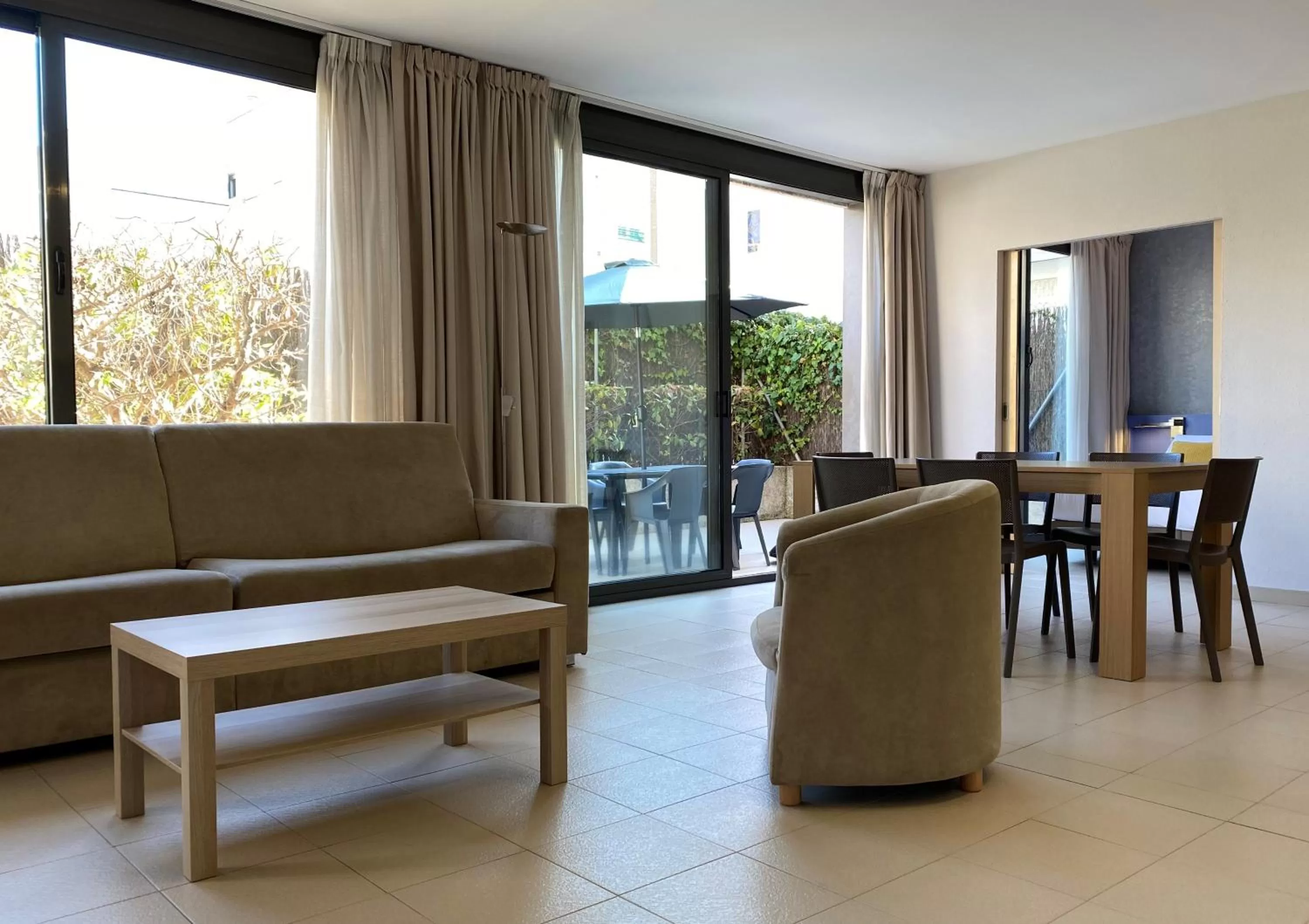 Seating area in Atenea Park Suites & Apartments
