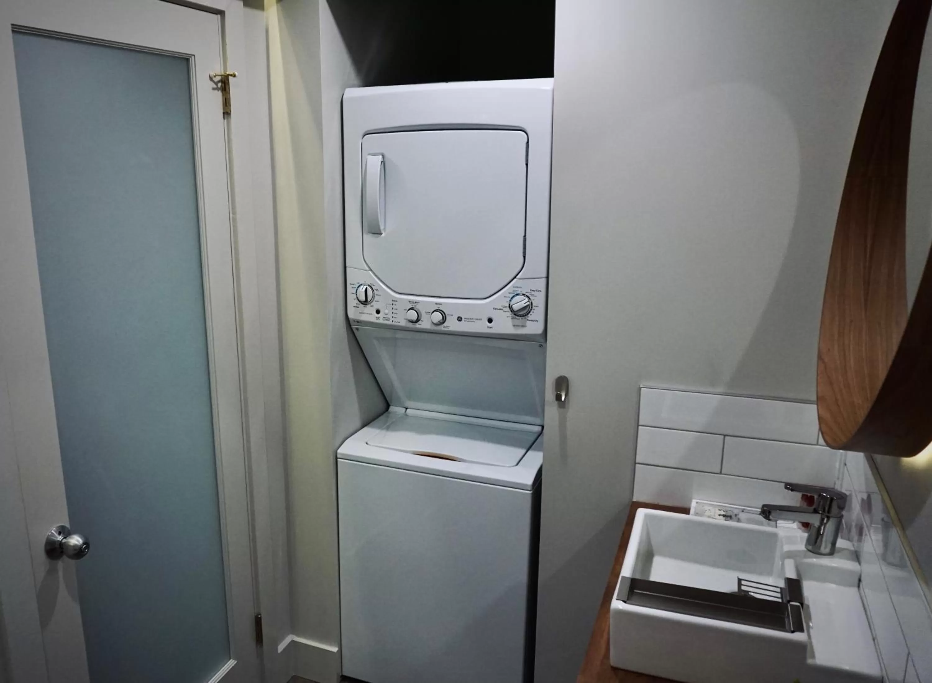 Bathroom in Morel Executive Suites