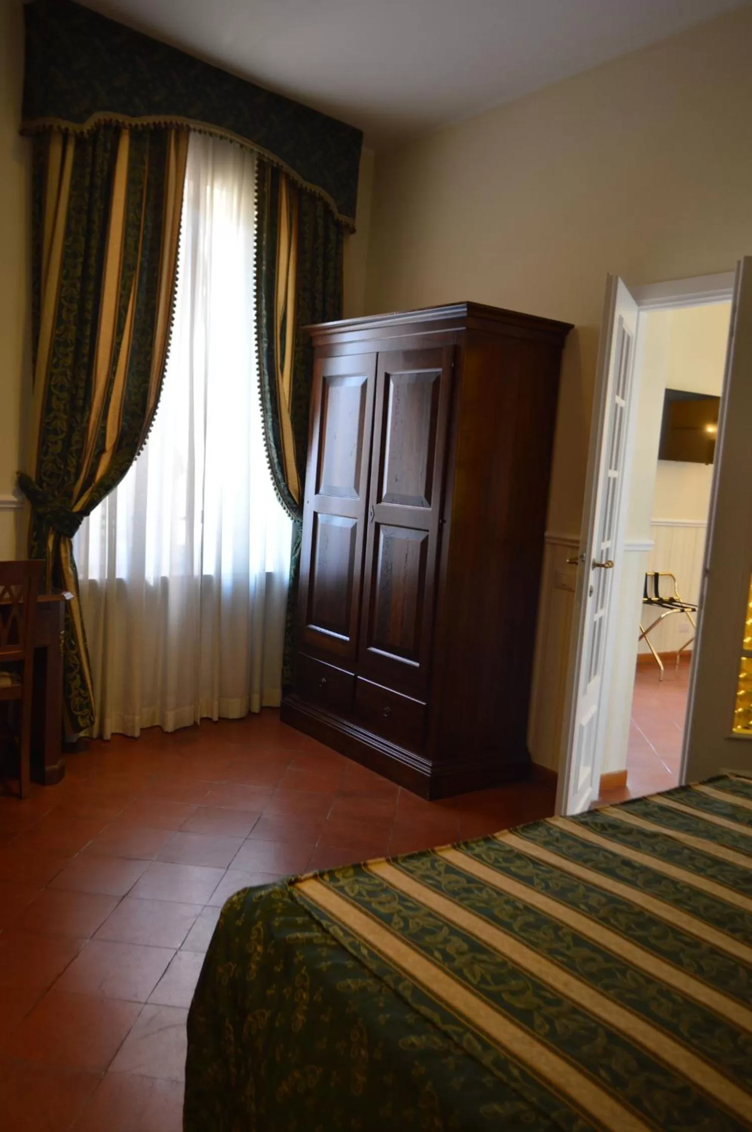 Bedroom, Bed in Pantheon Inn