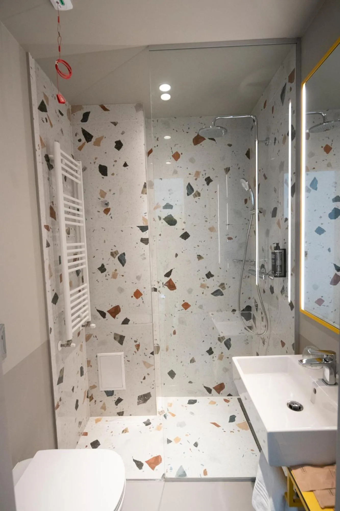 Bathroom in Ibis Styles Sibiu Arsenal