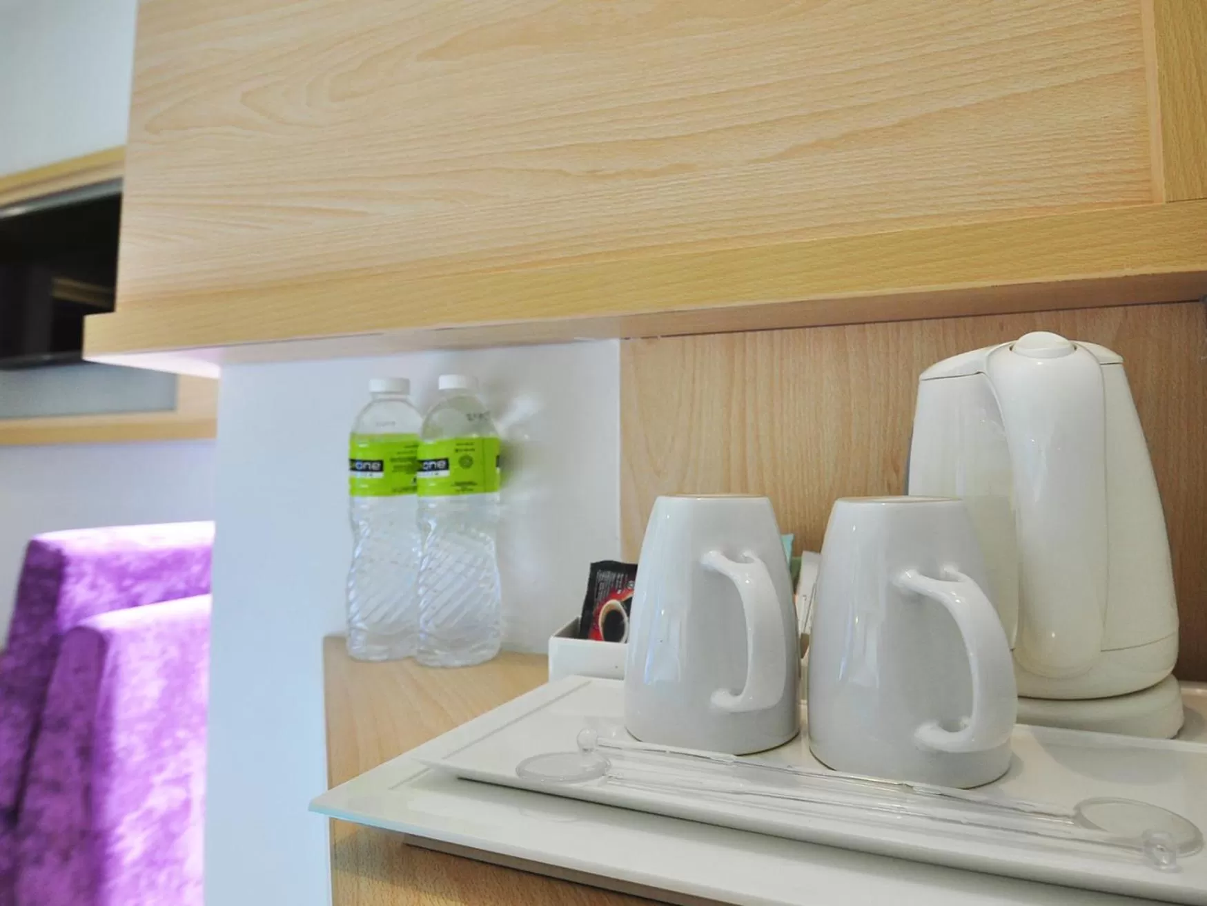 Coffee/tea facilities in MaxoneHotels at Kramat